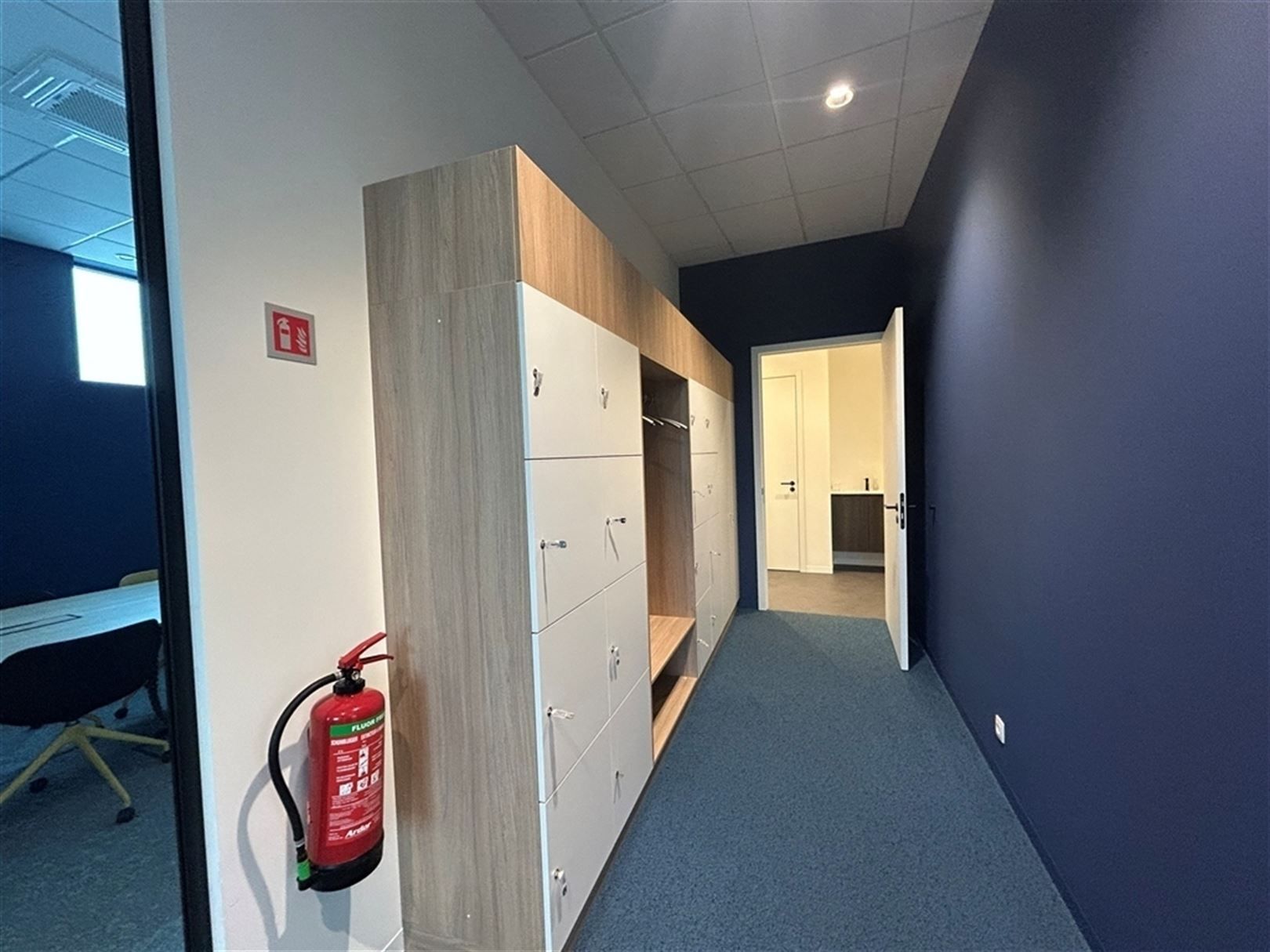 Kantoorgebouw foto 23