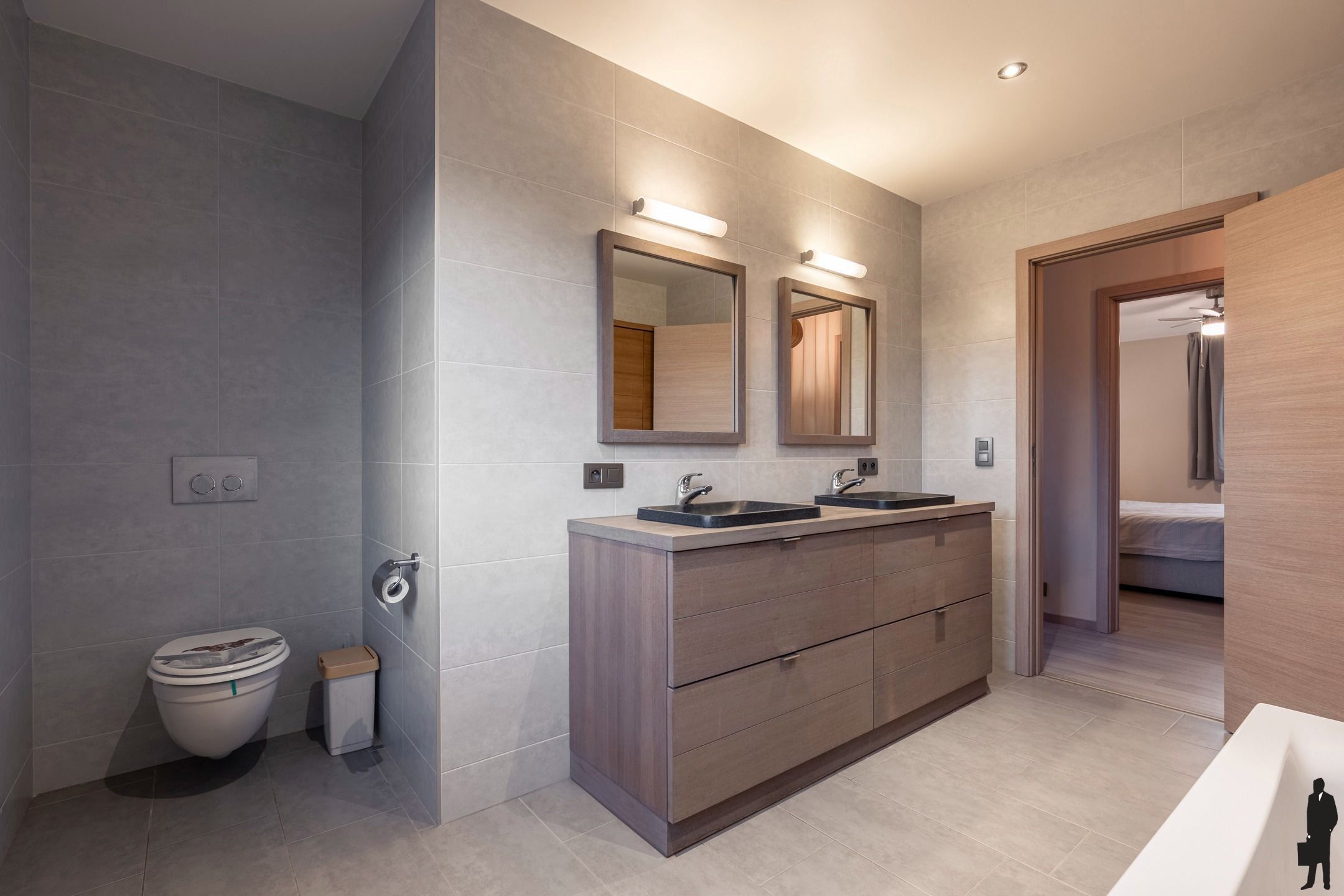 Recente, instapklare HOB-woning met 3 à 4 slpk. en bouwgrond foto 11