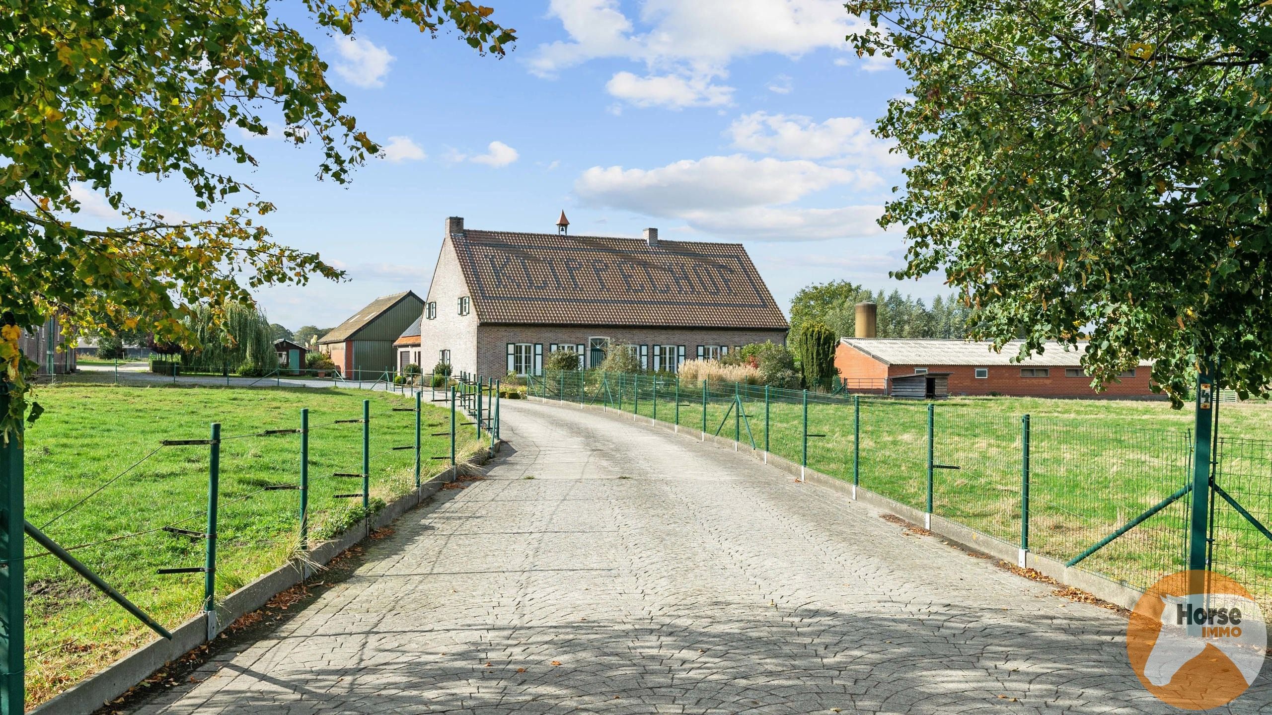 Hoofdfoto van de publicatie: AALTER - Landbouwbedrijf op +/- 1,8HA