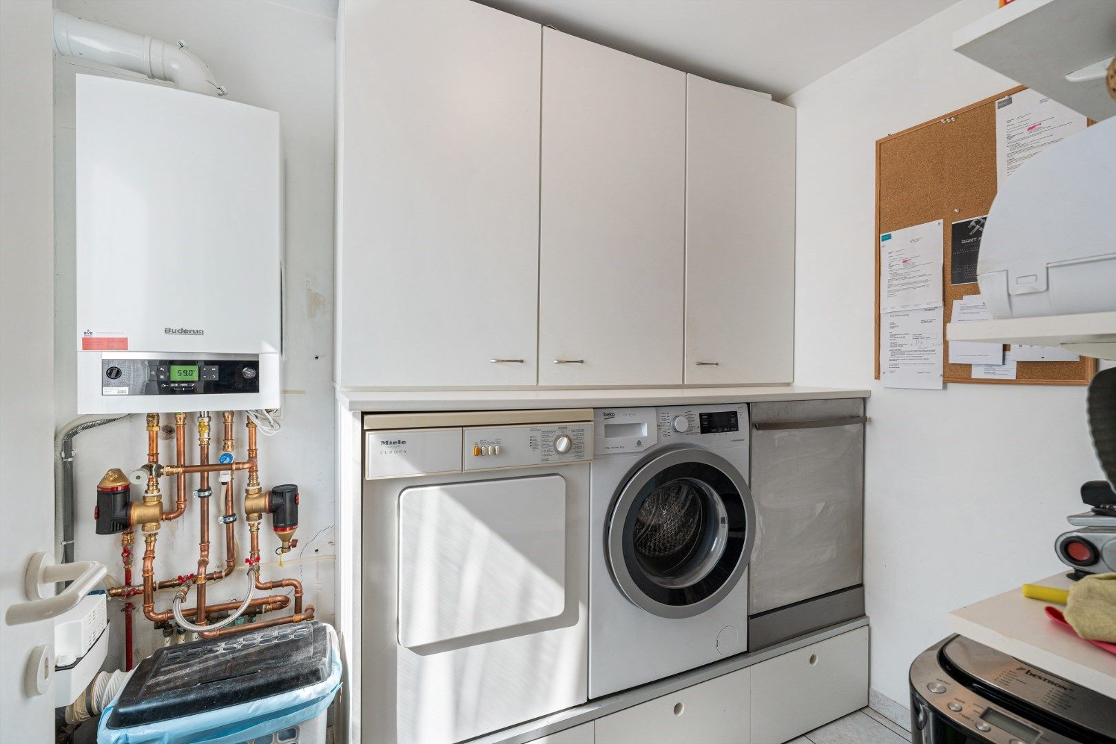 Verzorgd gelijkvloers appartement met 2 slaapkamers, ruim terras, garage en berging foto 15