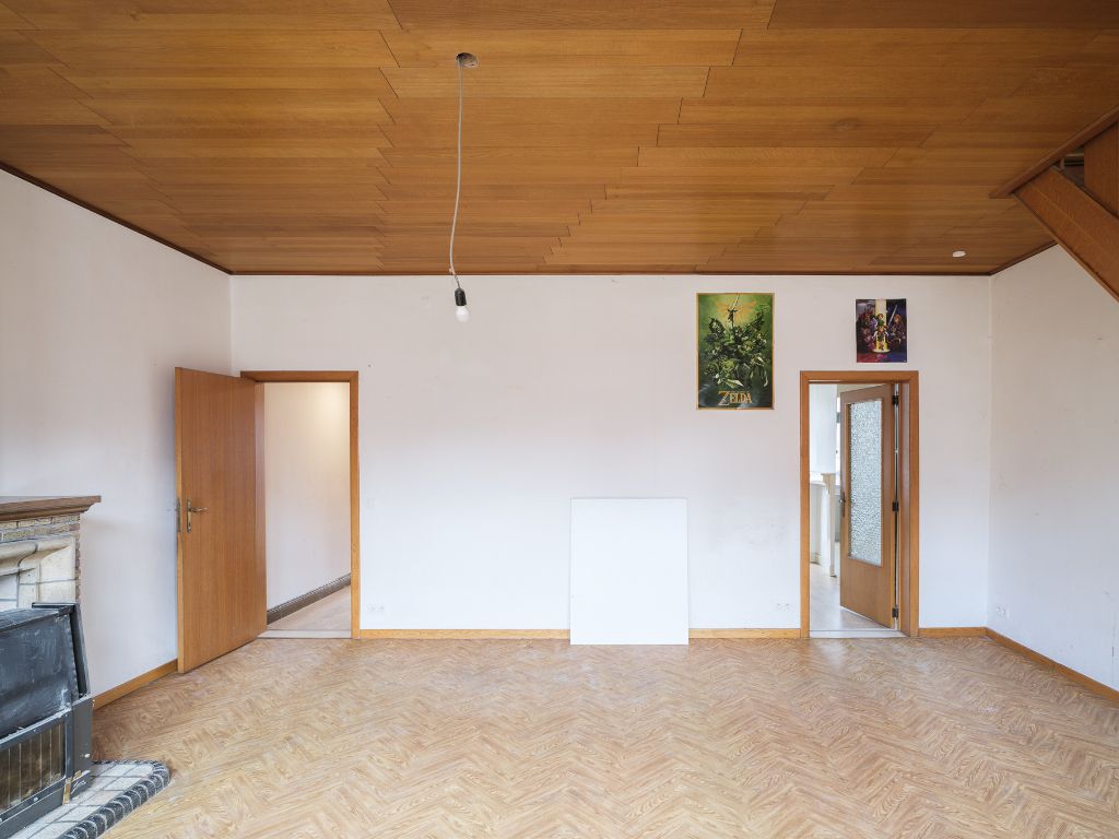 Te renoveren woning met atelier/loods, ruime tuin en bijzonder veel potentieel op een boogscheut van het stadscentrum. foto 2
