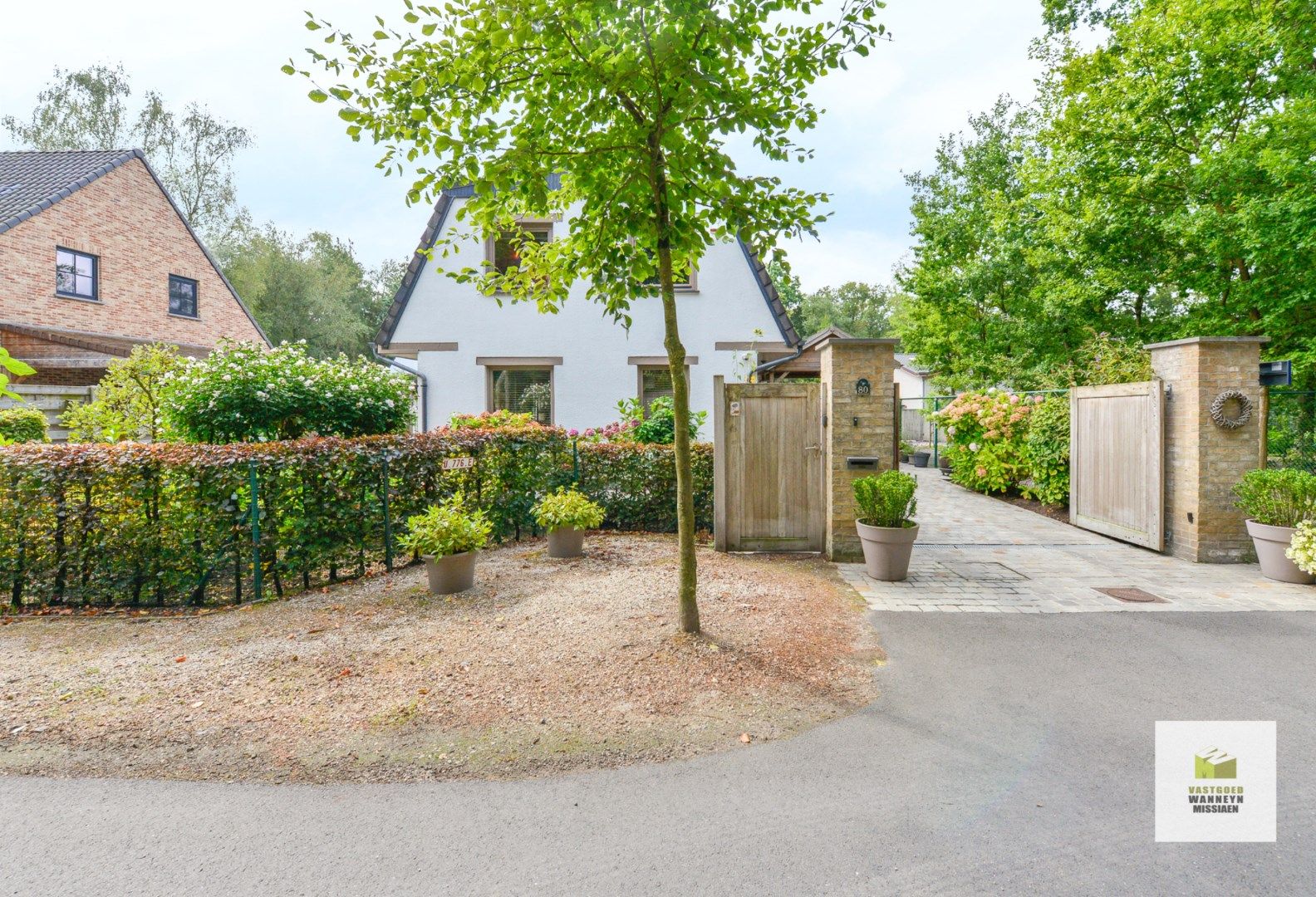 Charmante instapklare woning met 3 slaapkamers, carport en zuidgerichte tuin in bosrijke omgeving  foto 20