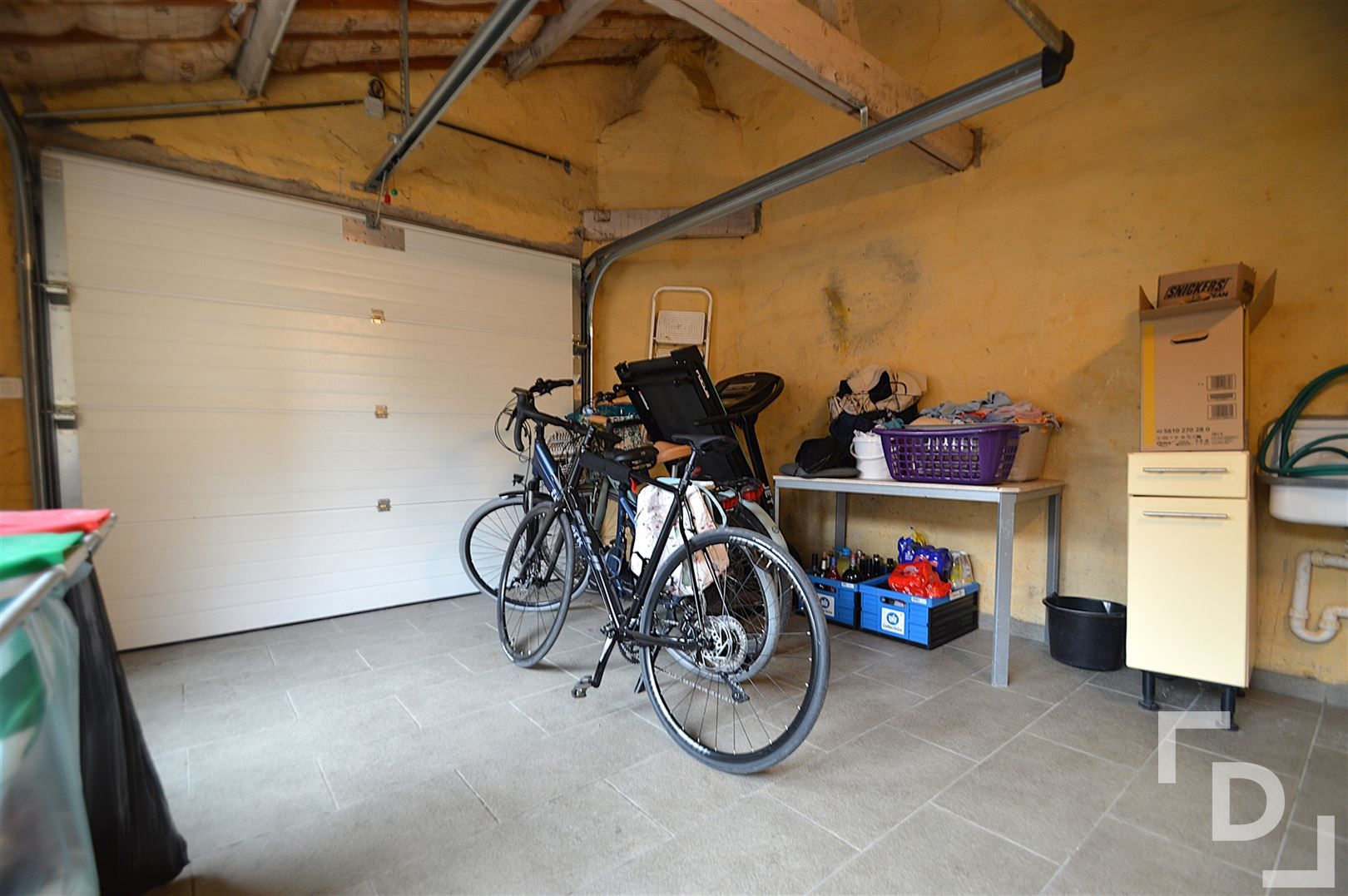 Gezellige stadswoning met tuintje &amp; garage. foto 18
