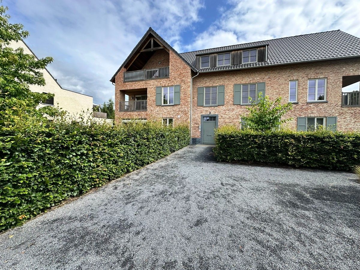 Mooi gelijkvloersappartement met 2 slpk en parking foto {{pictureIndex}}