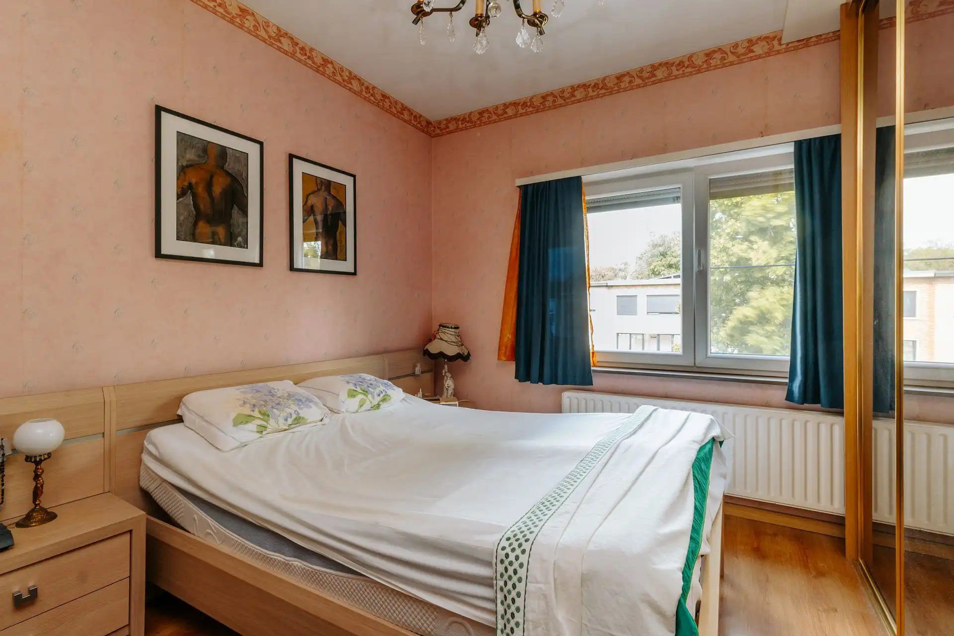 Bel-etagewoning vol karakter en potentieel in Wilrijk! foto 11