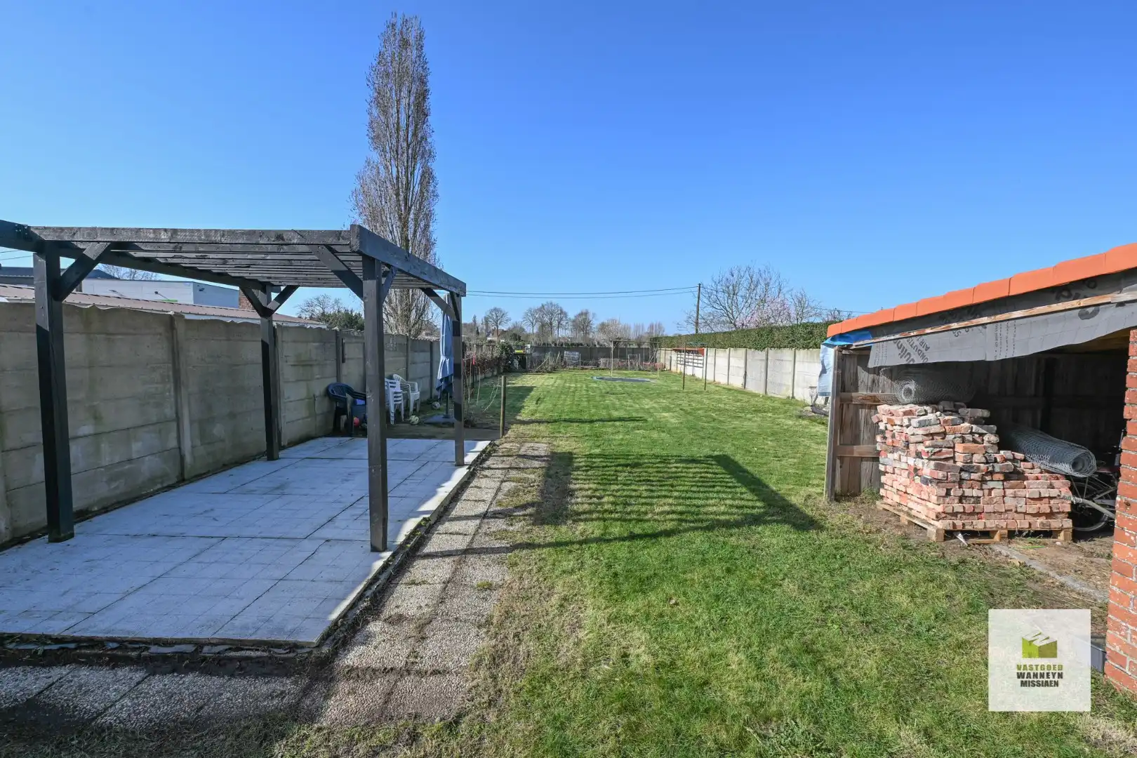 Halfopen bebouwing met 4 slaapkamers en bijgebouw op 991m2 foto 21