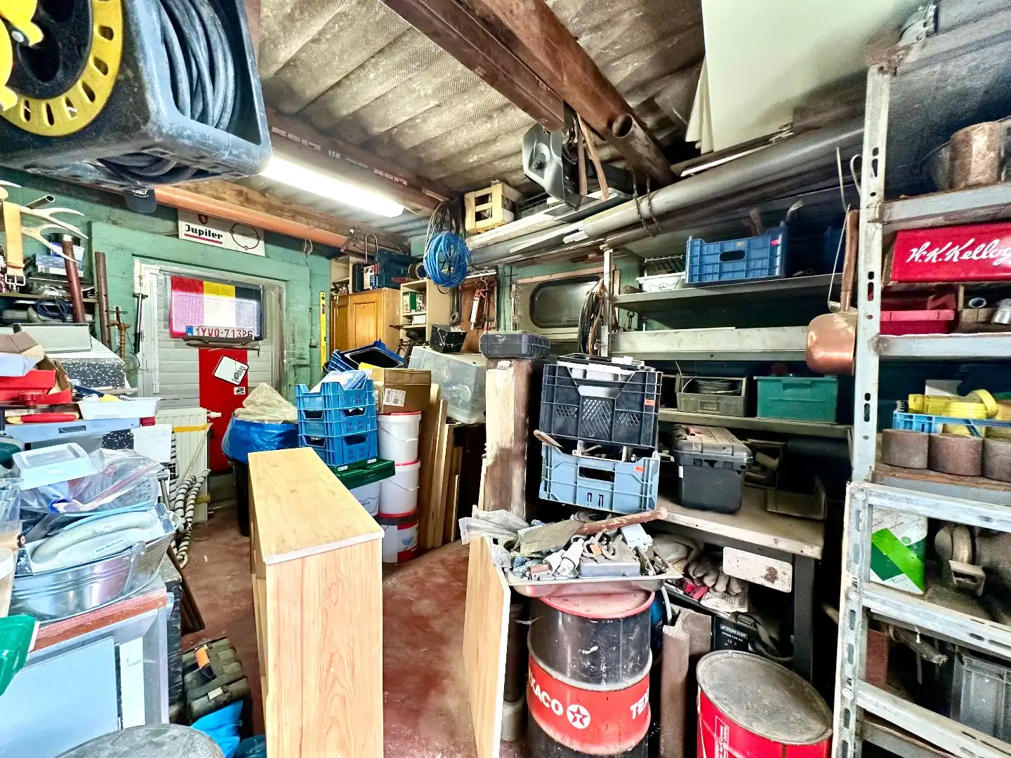 Ruime gezinswoning met 3 slaapkamers, garage en zonnig terras in een rustige buurt van Tongeren foto 24
