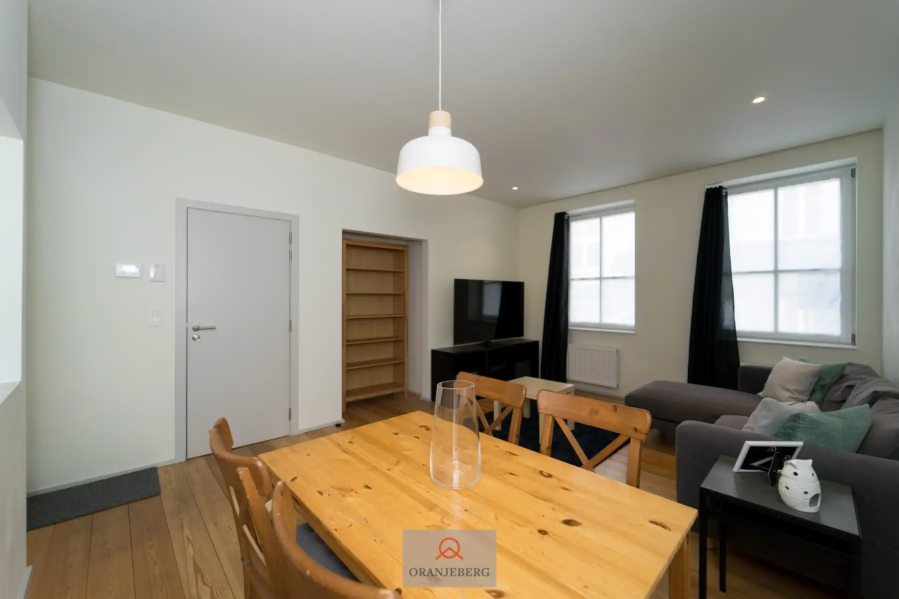 Prachtig gerenoveerd 2 slaapkamerappartement vlakbij de Vrijdagmarkt foto 15