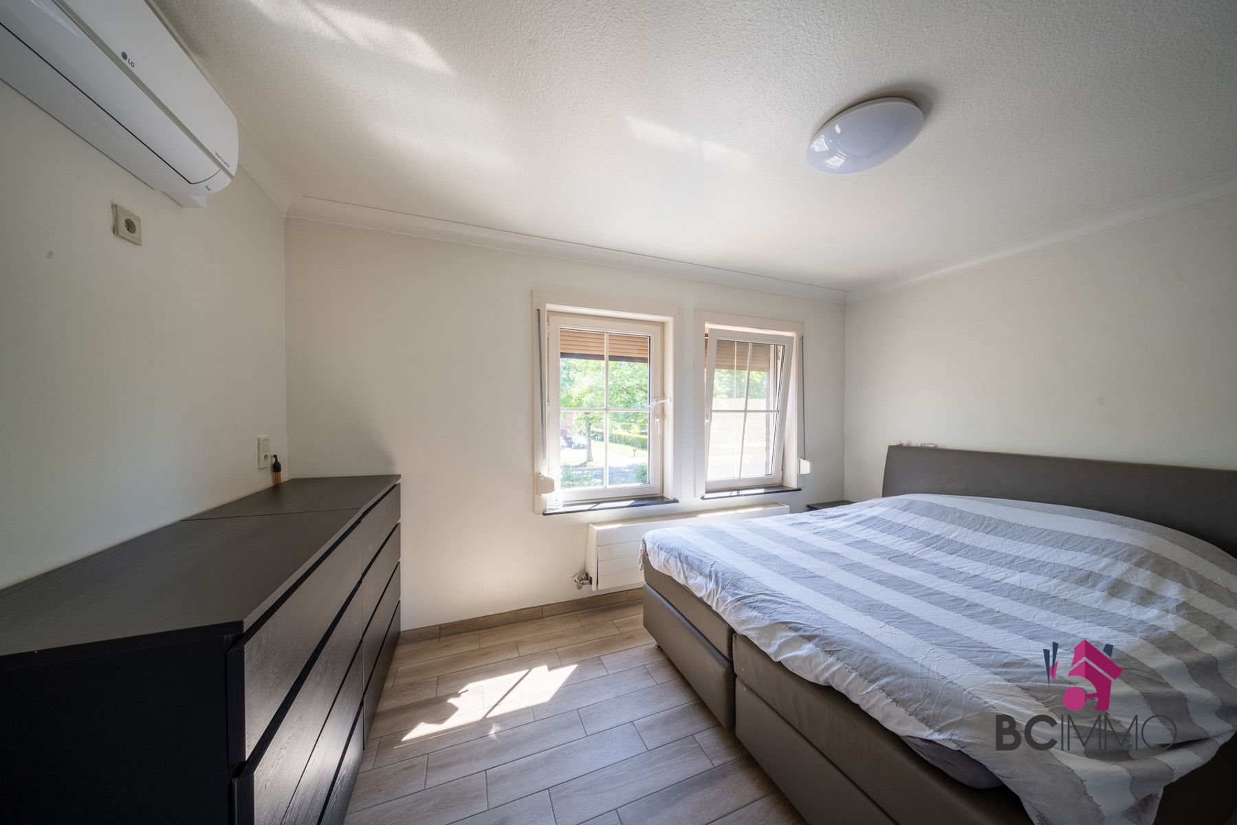 Instapklare woning  met 3 slaapkamers, airco en diepe tuin foto 10