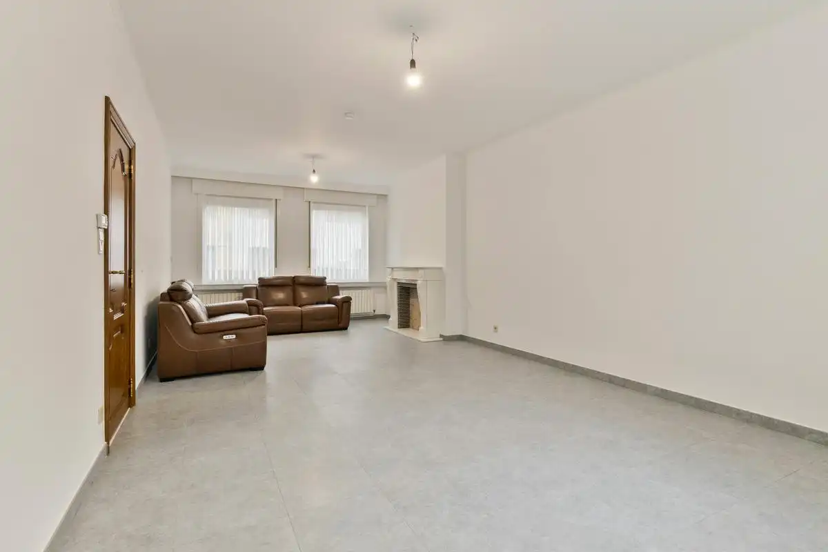 Ruim huis te koop met 6 slaapkamers in Blankenberge centrum foto 4