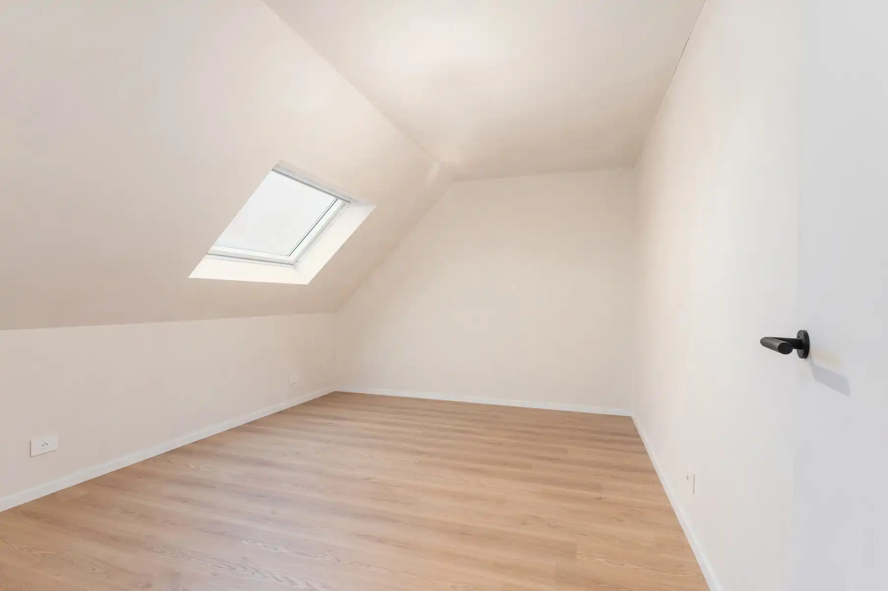 Halfopen nieuwbouwwoning foto 7