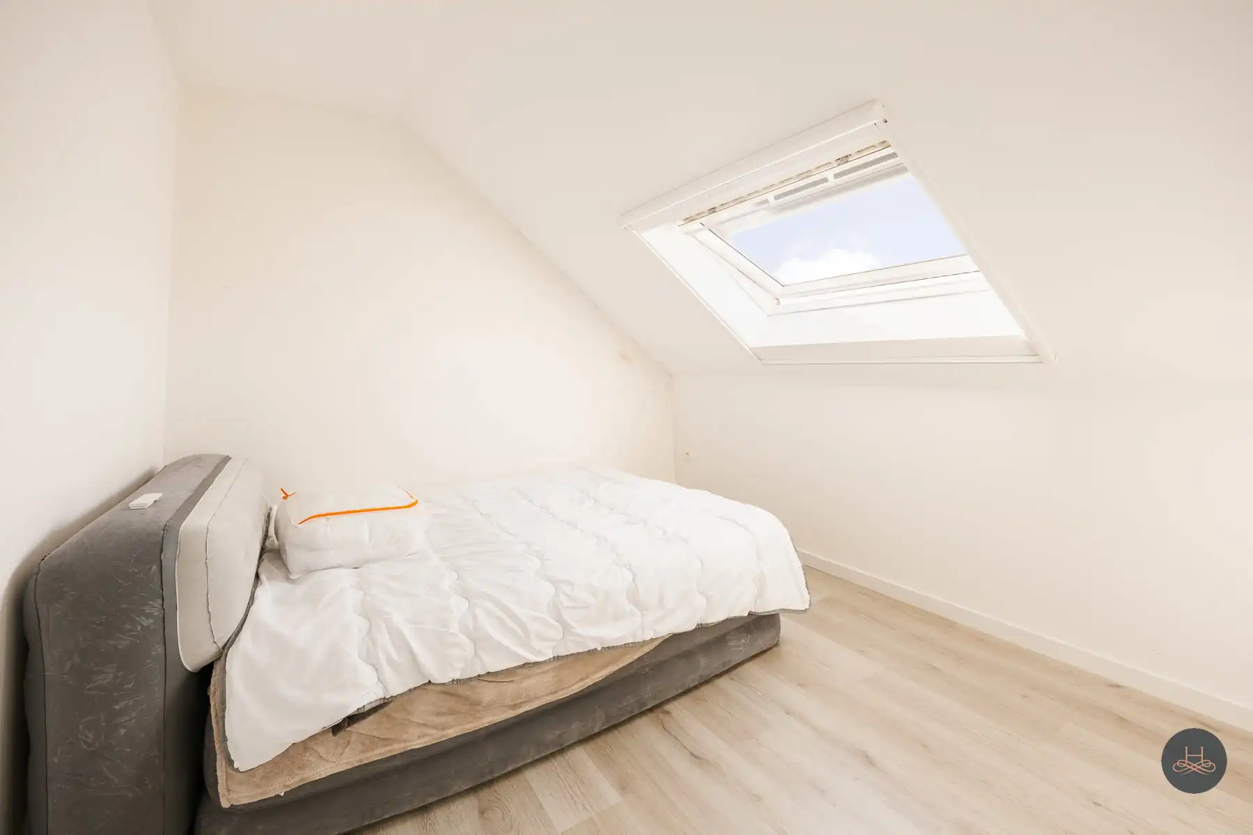 Recent vernieuwde en ruime gezinswoning met tuin en terras foto 13