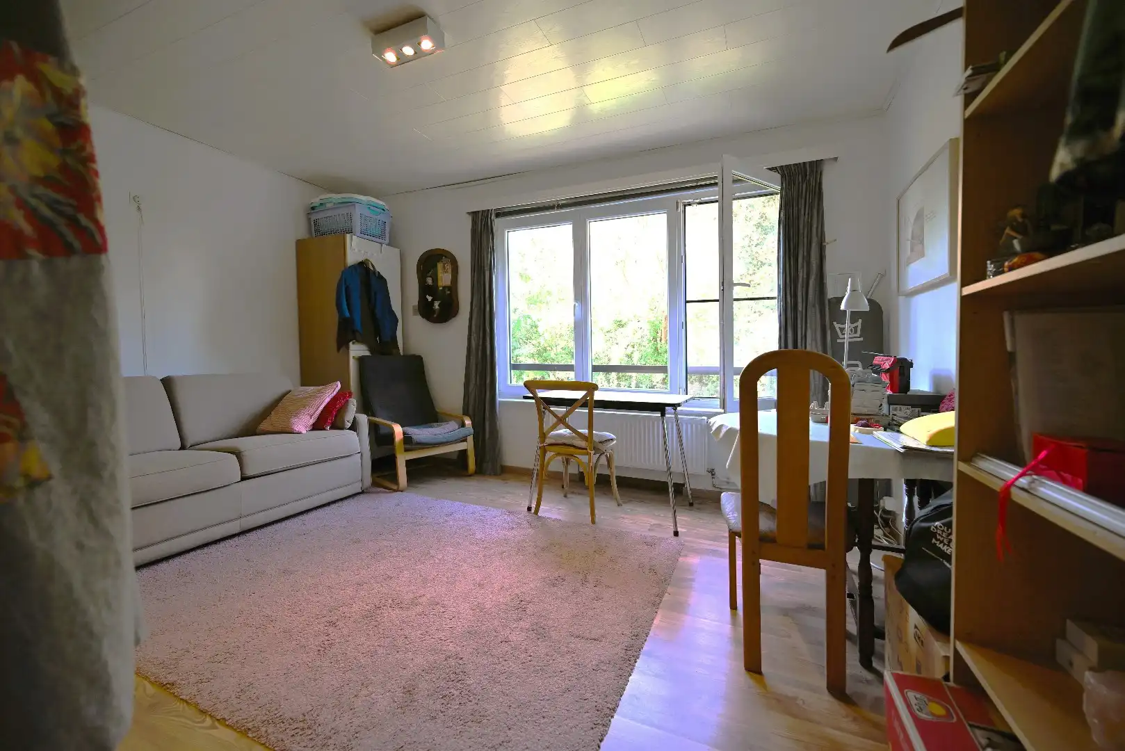 Ruim appartement  (126m²) met 3 slaapkamers en autostaanplaats te Eeklo foto 4