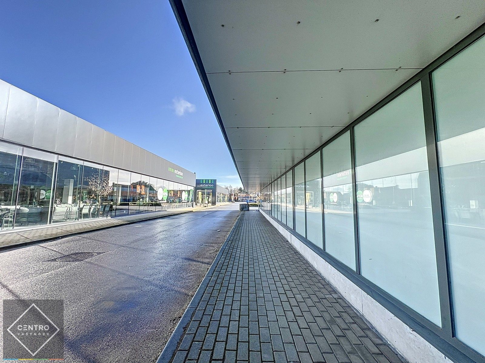 RUIME (± 450 m²) baanwinkel te huur in hét bruisende MAMMOETCENTER van Roeselare ! foto 9