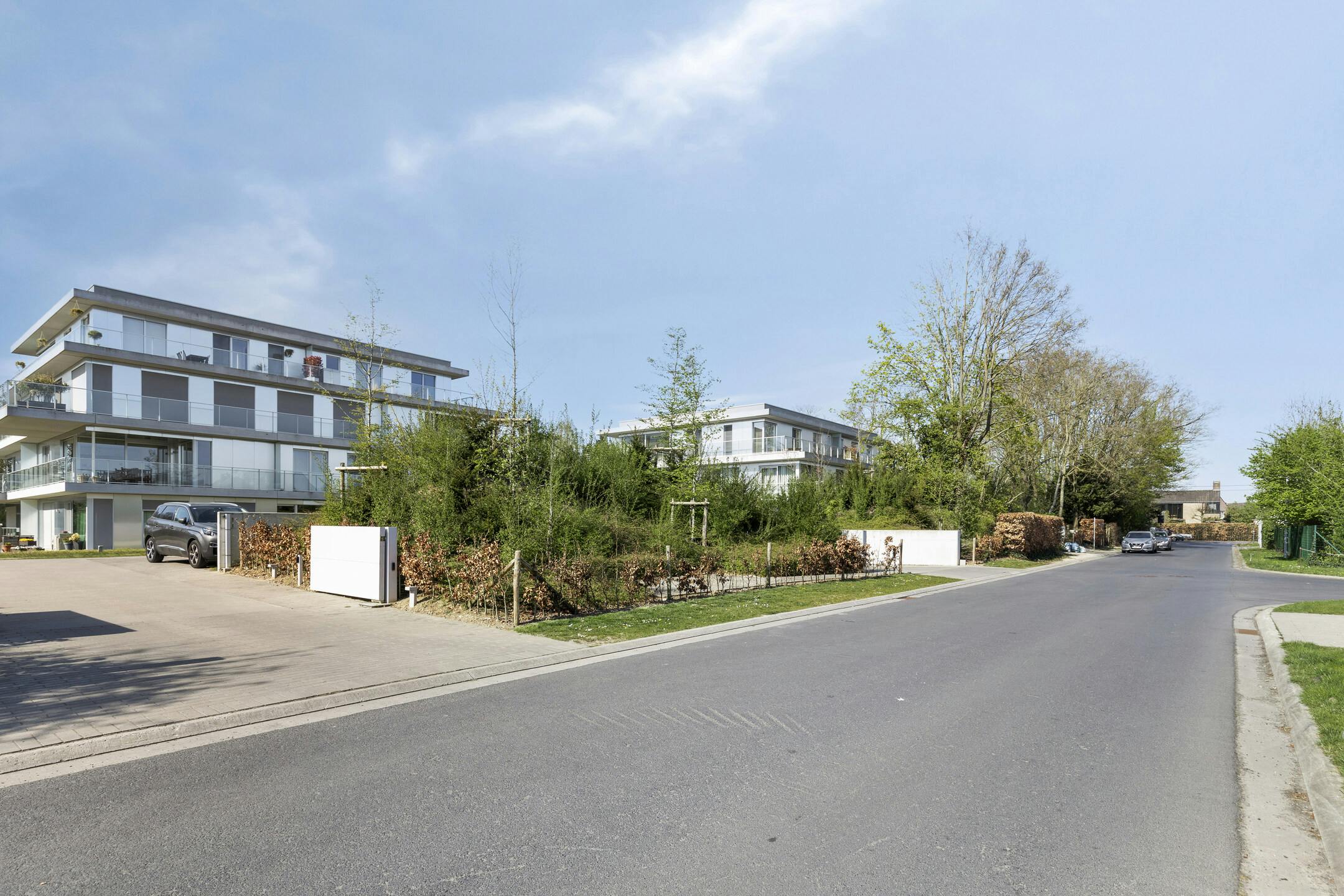 Instapklaar appartement te Roeselare onder registratierechten! foto {{pictureIndex}}