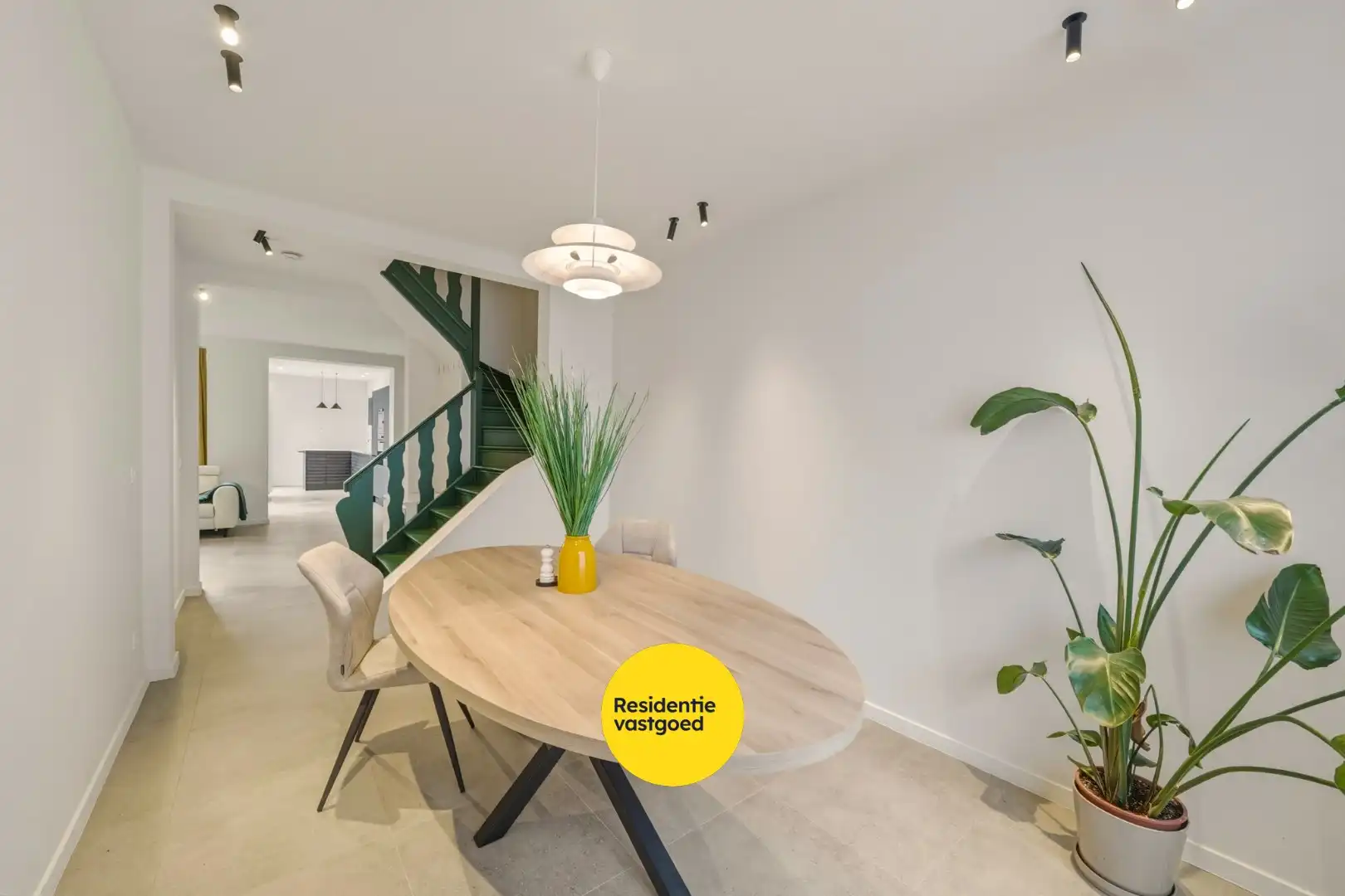 Instapklare, energiezuinige woning met 4 slpk in Mariakerke foto {{pictureIndex}}