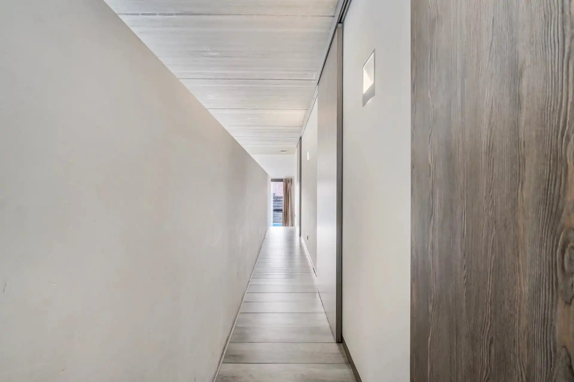 Moderne woning met zwembad in Koersel foto 10