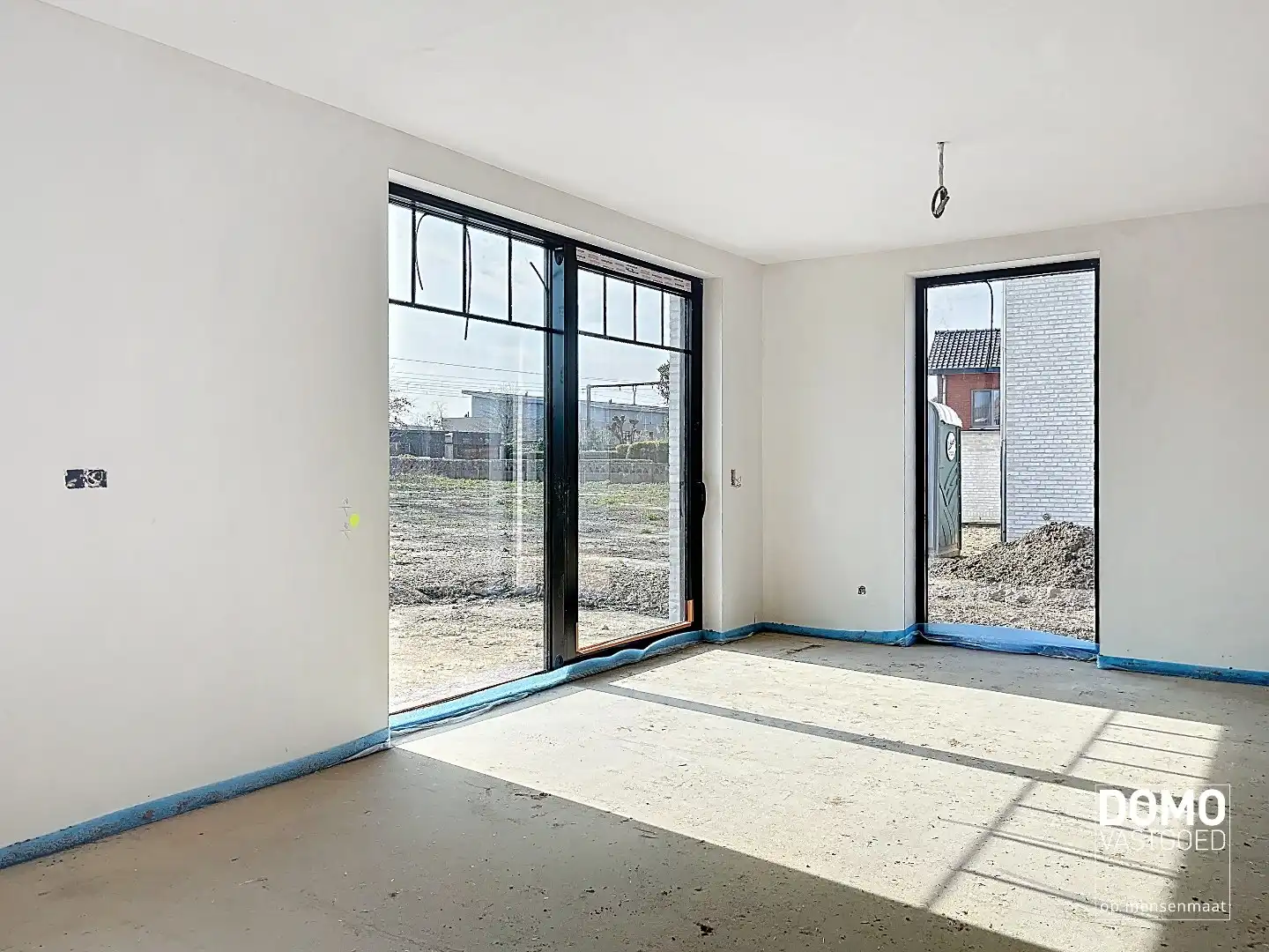 ENERGIEZUINIGE HALFOPENBEBOUWING MET 3 SLAAPKAMERS TE KERMT foto 5