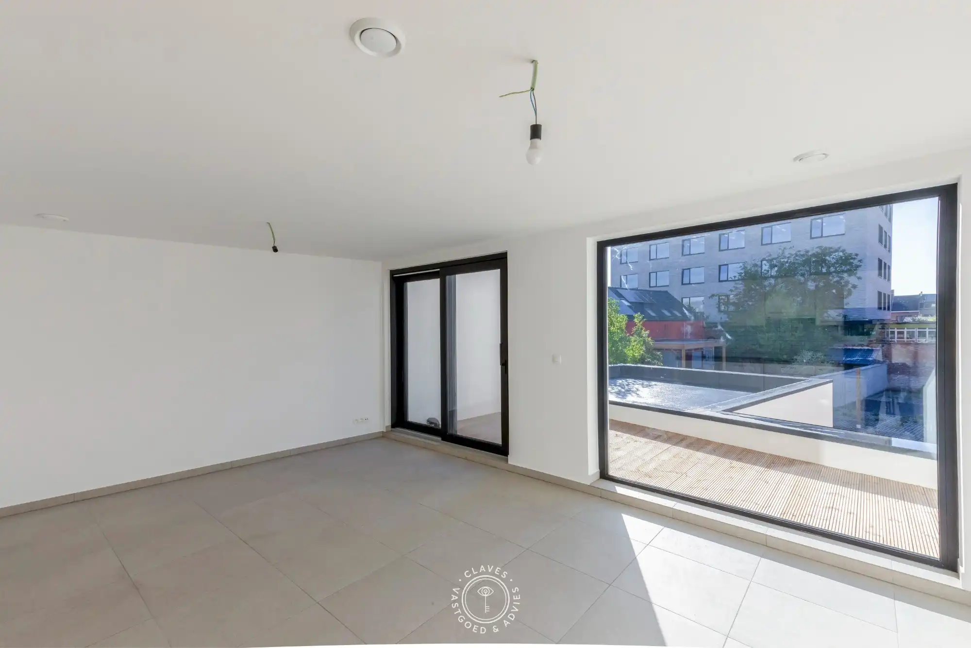 Energetisch gerenoveerd tweeslaapkamer appartement met zeer royaal terras foto 3