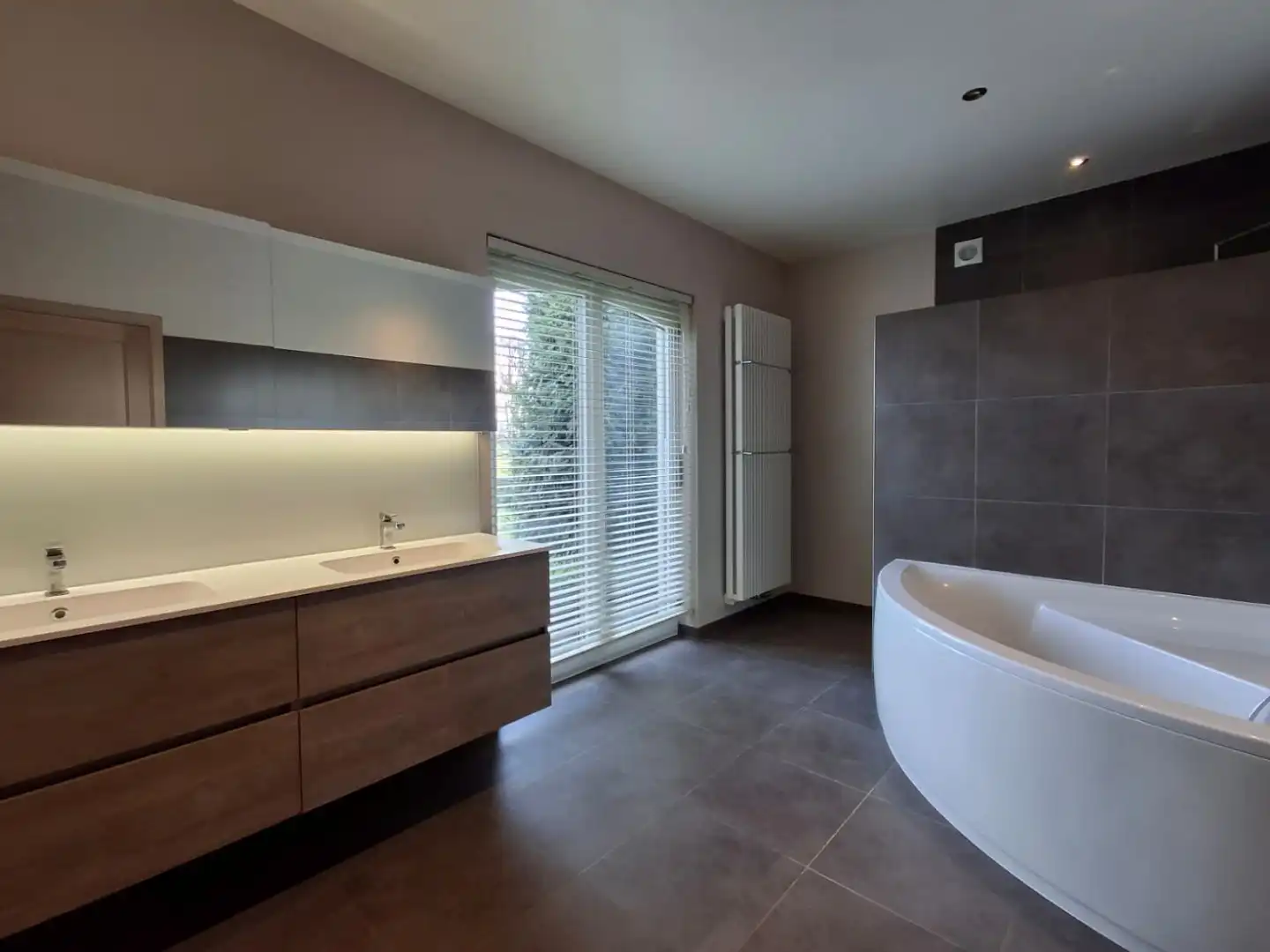 KARAKTERVOLLE VILLA MET LANDELIJKE VERGEZICHTEN IN KANEGEM foto 9