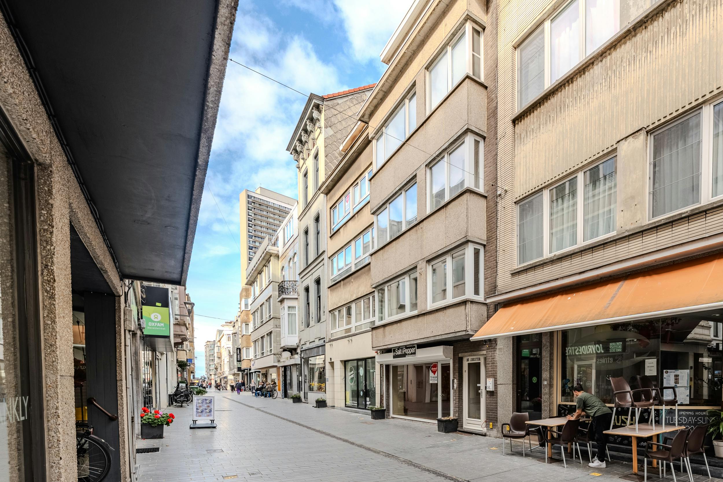 Instapklaar 2-slaapkamerappartement in centrum Oostende foto 15