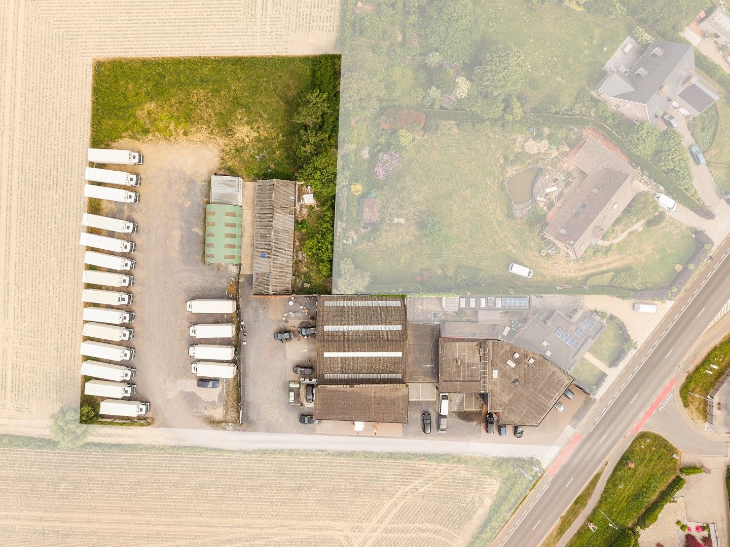 INVESTERINGSEIGENDOM BAANLOCATIE foto {{pictureIndex}}