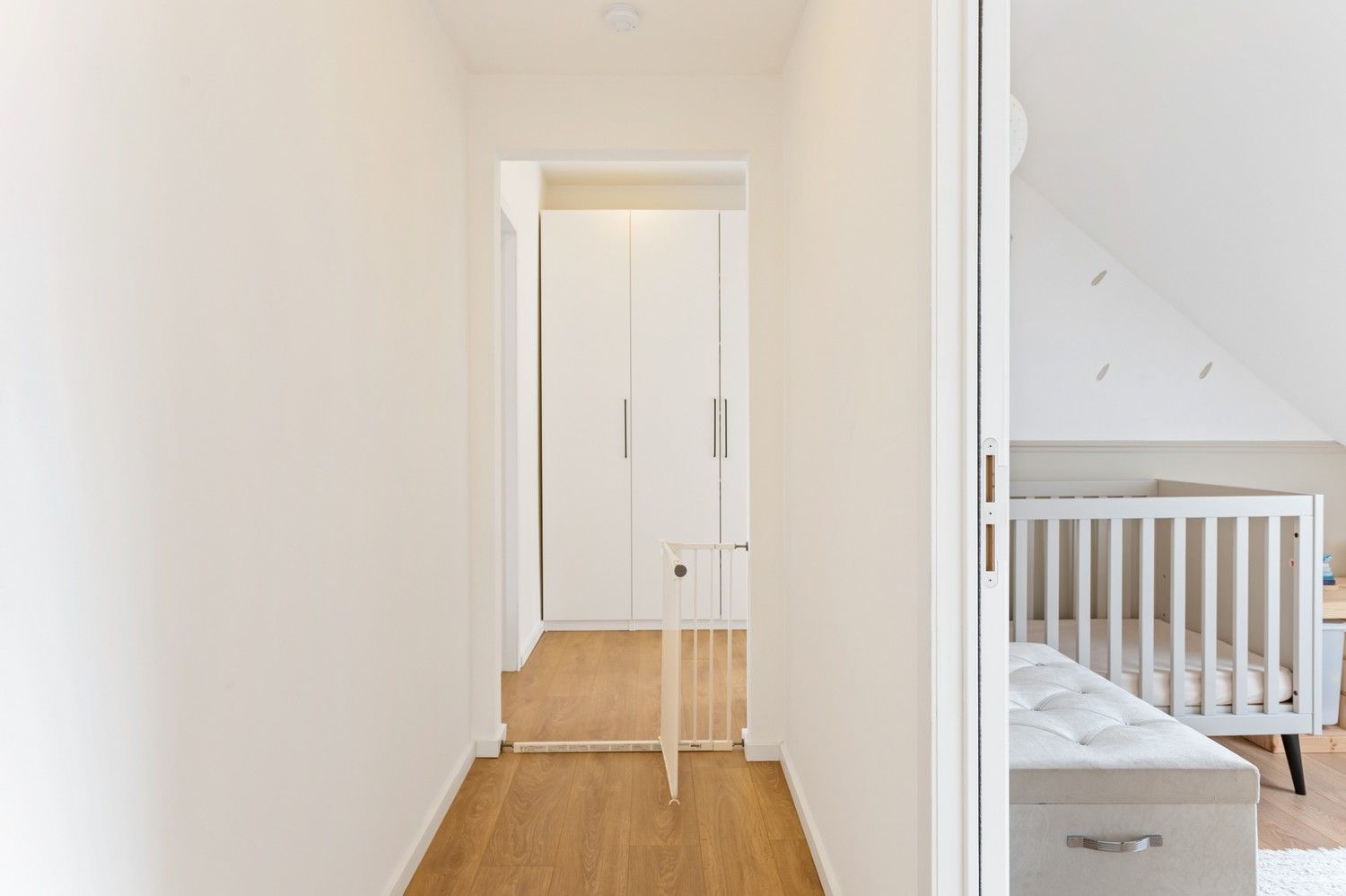 Instapklare woning met 3 slaapkamers, mooie tuin en garage in Kapellen! foto 16