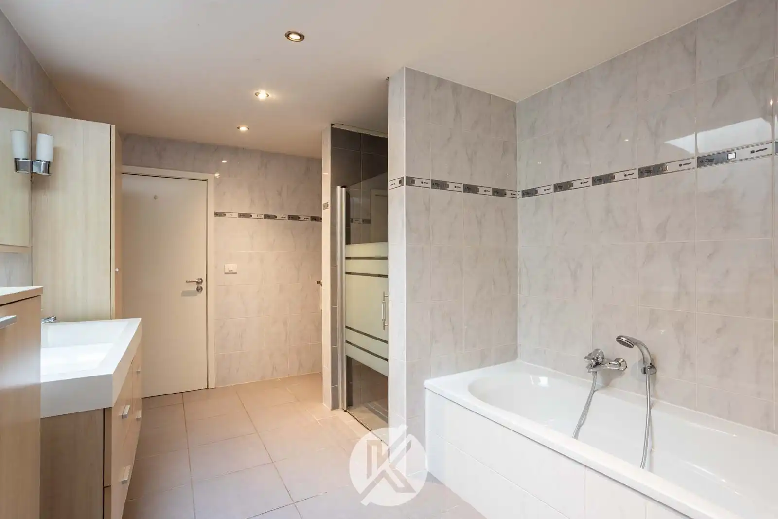 Gelijkvloers appartement met 3 slaapkamers foto 13