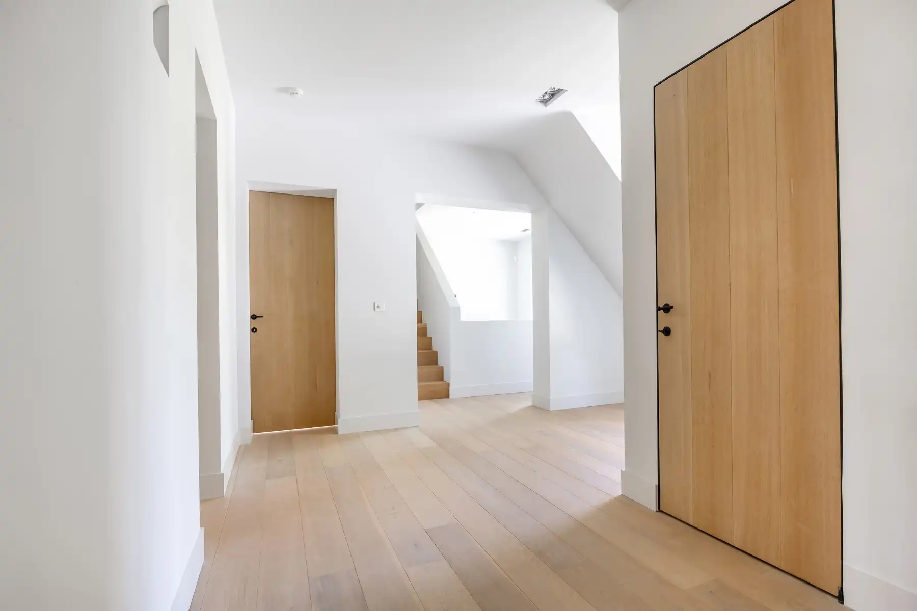 Magnifieke villa op 2.415 m² in residentiële wijk foto 24