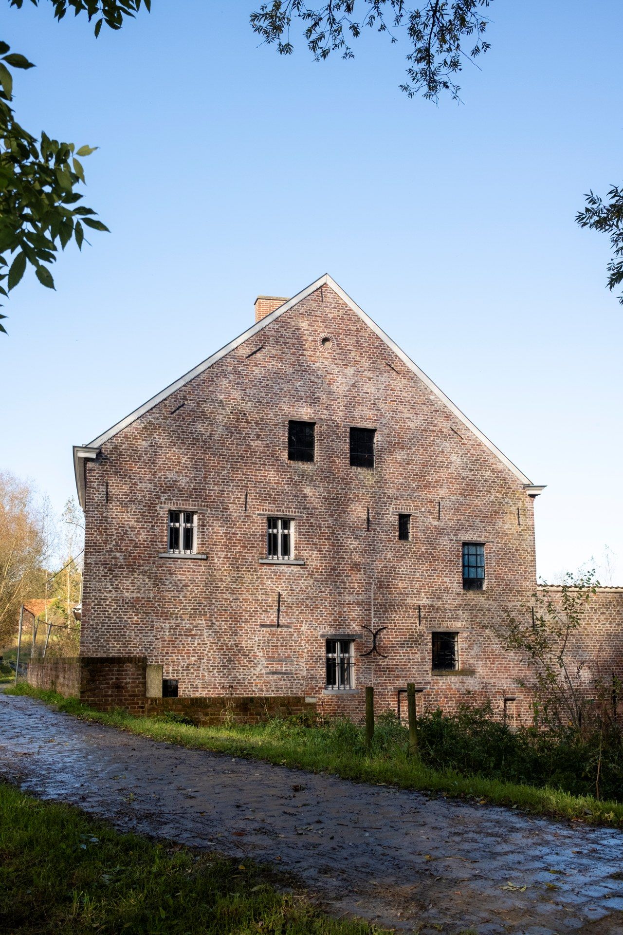 Monumentale Engelsmolen te koop op 3,4 hectare en verschillende mogelijkheden foto 3