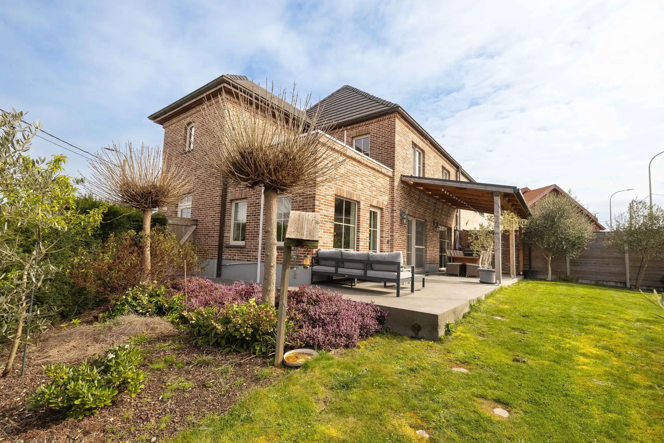 Exclusieve villa met 6 slpk. en EPC A in Schepdaal foto {{pictureIndex}}