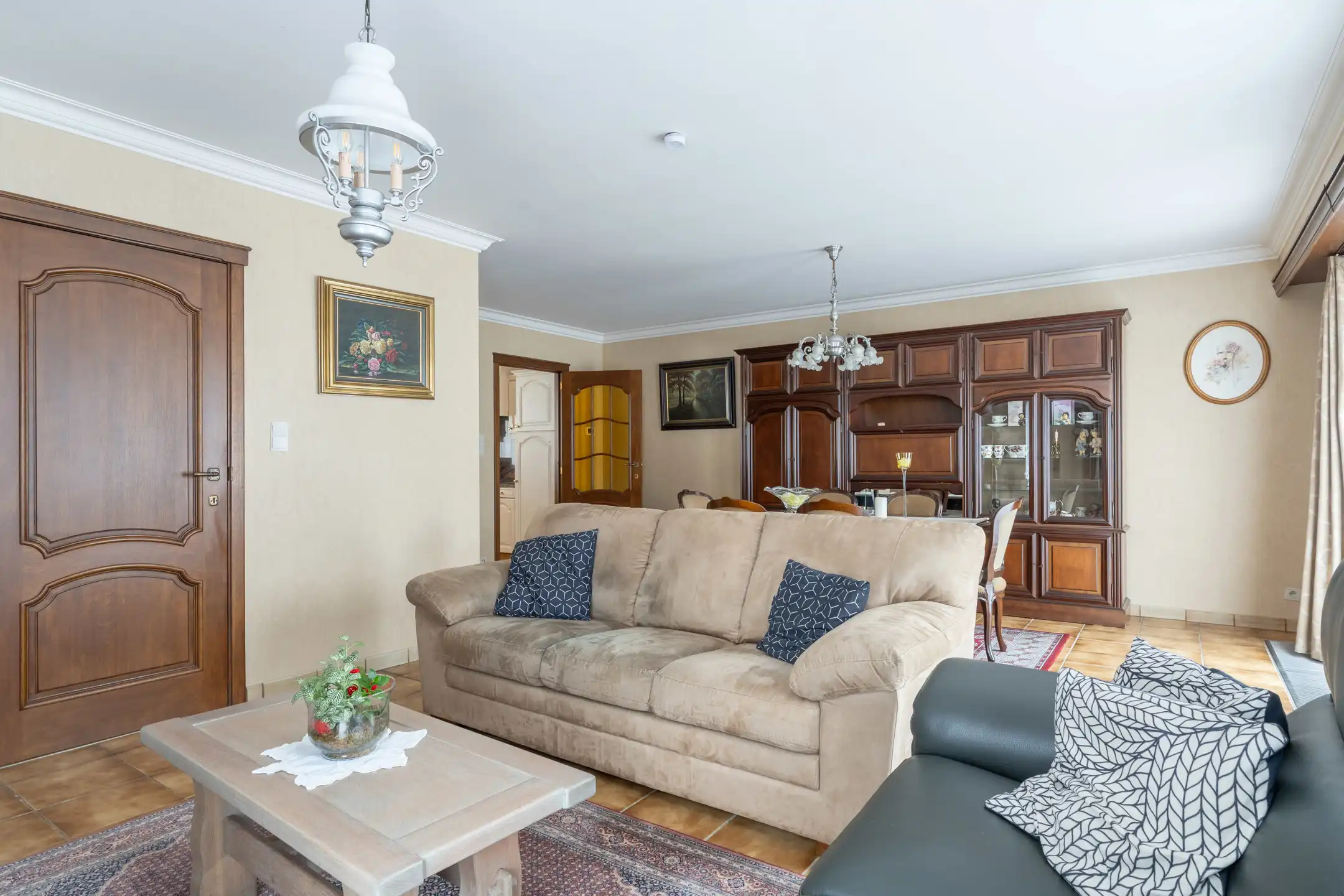 Gunstig gelegen woning met 3 slpks en garage op  505 m² foto 5