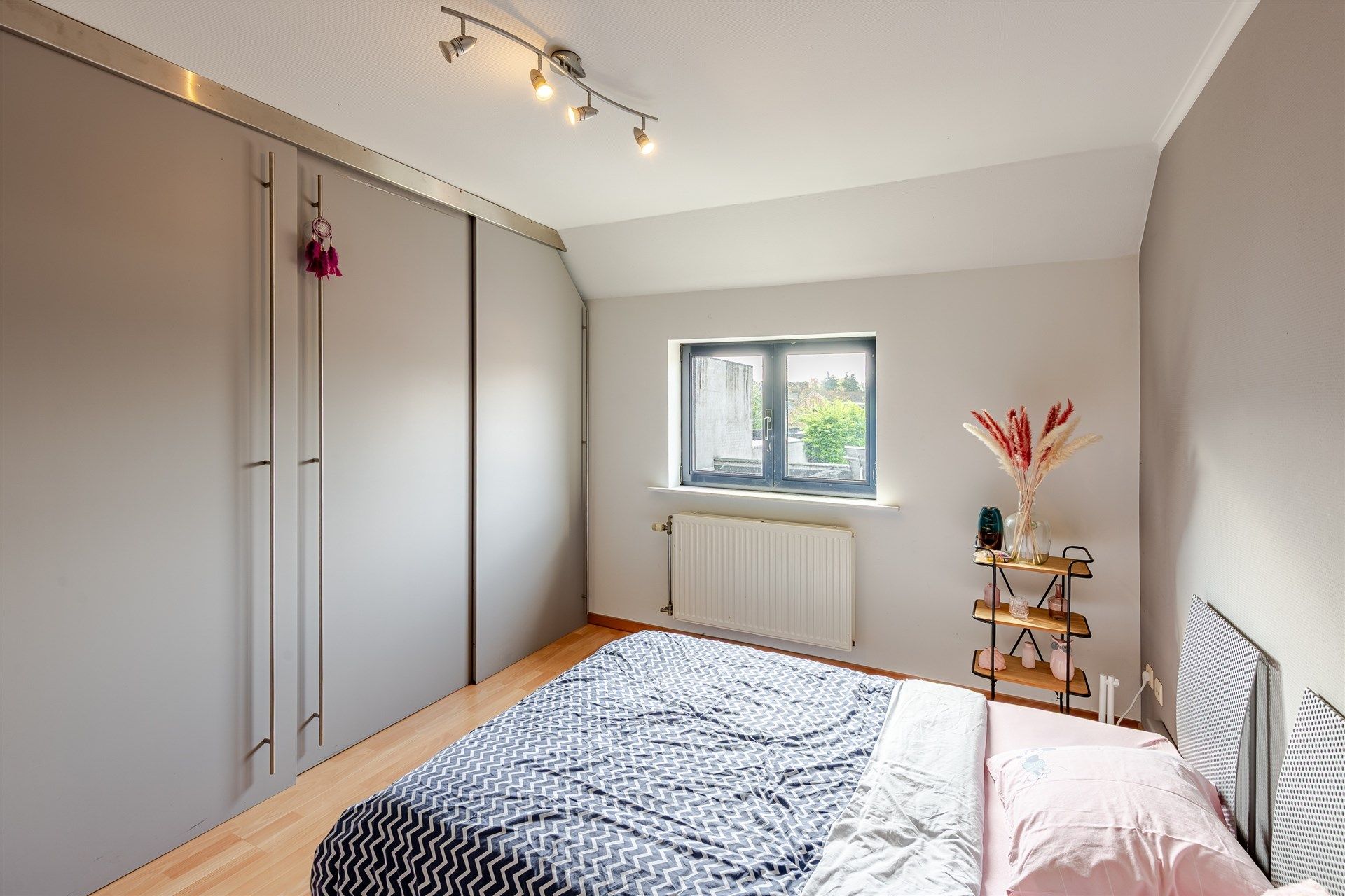 Bijzonder ruime woning met diepe tuin in Wetteren centrum foto 13