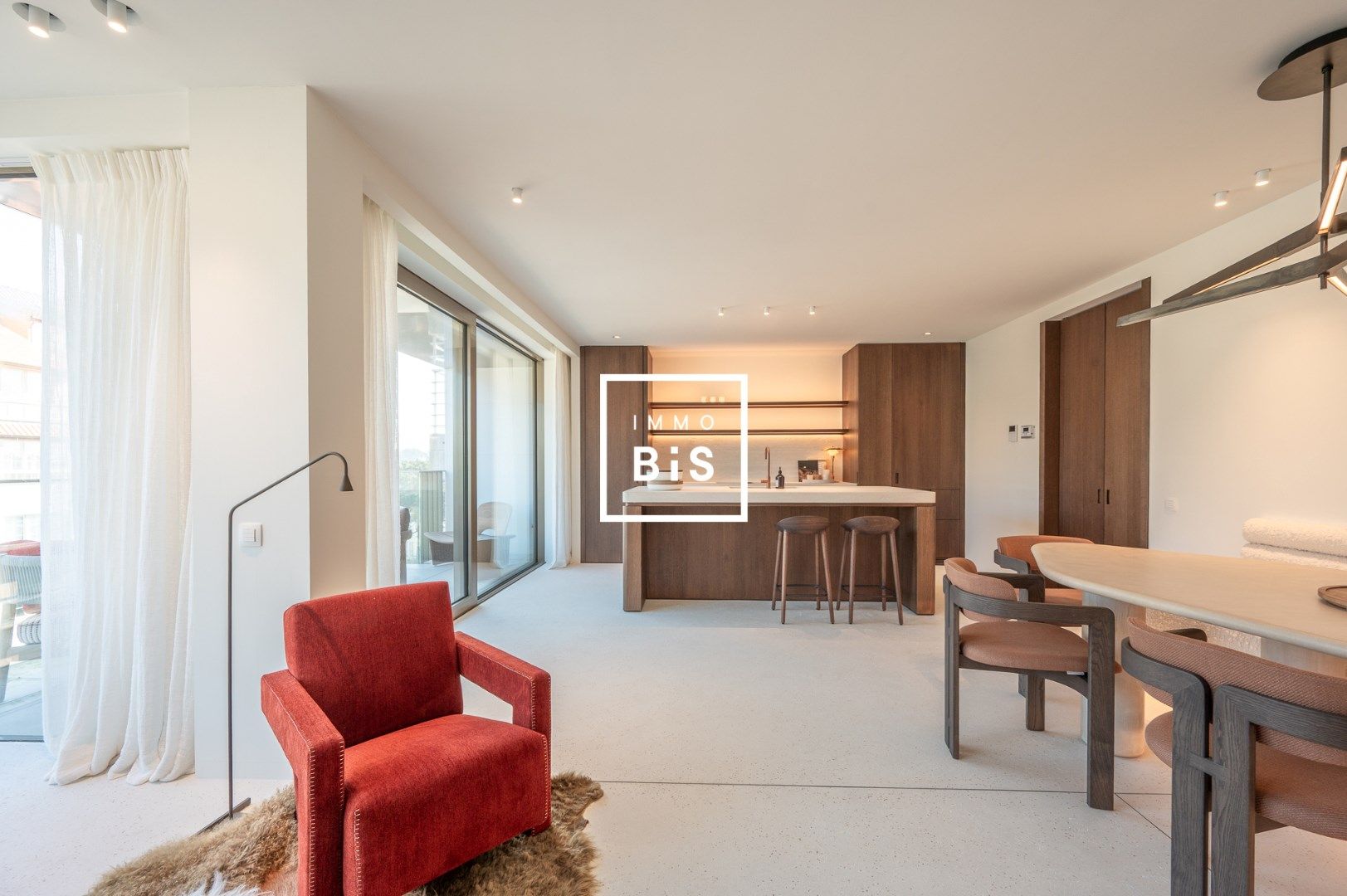 Schitterend nieuwbouwappartement met een uitzonderlijke gevelbreedte te Van Bunnenlaan foto {{pictureIndex}}