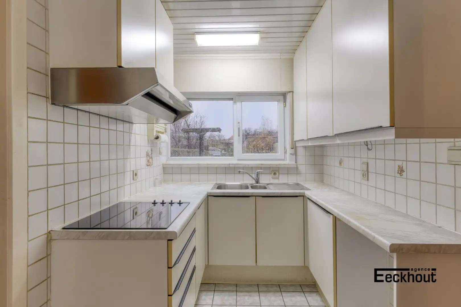 Gezellige rijwoning met ruime tuin op gegeerde locatie! foto 7