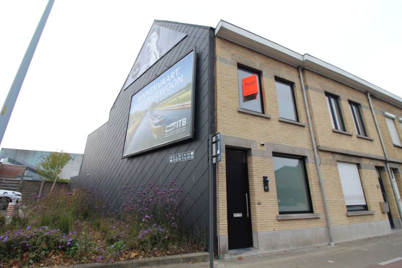 Gerenoveerde woning dichtbij centrum Roeselare foto 2