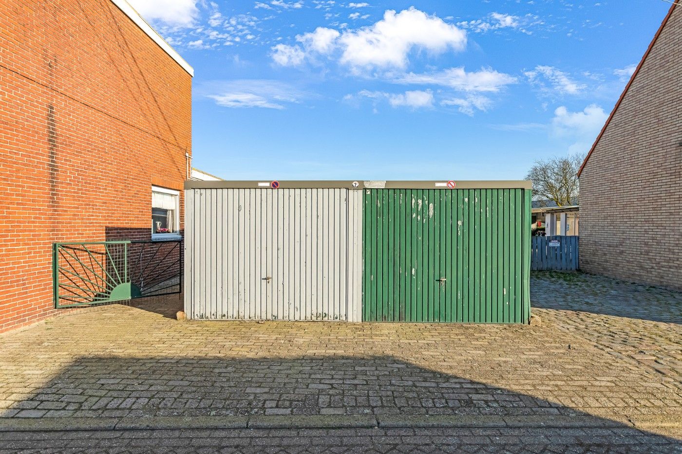 Licht op te frissen, vrijstaande woning met 2 à 3 slpk., tuin en dubbele garage foto 19