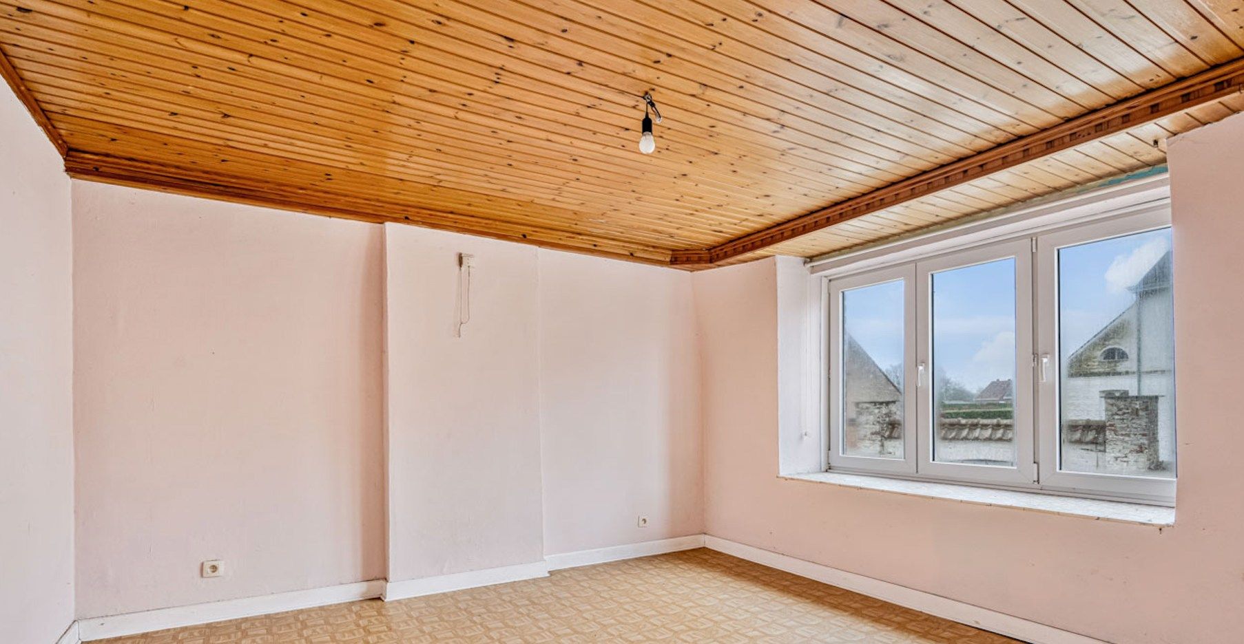 Twee te renoveren woningen onder 1 dak foto 11