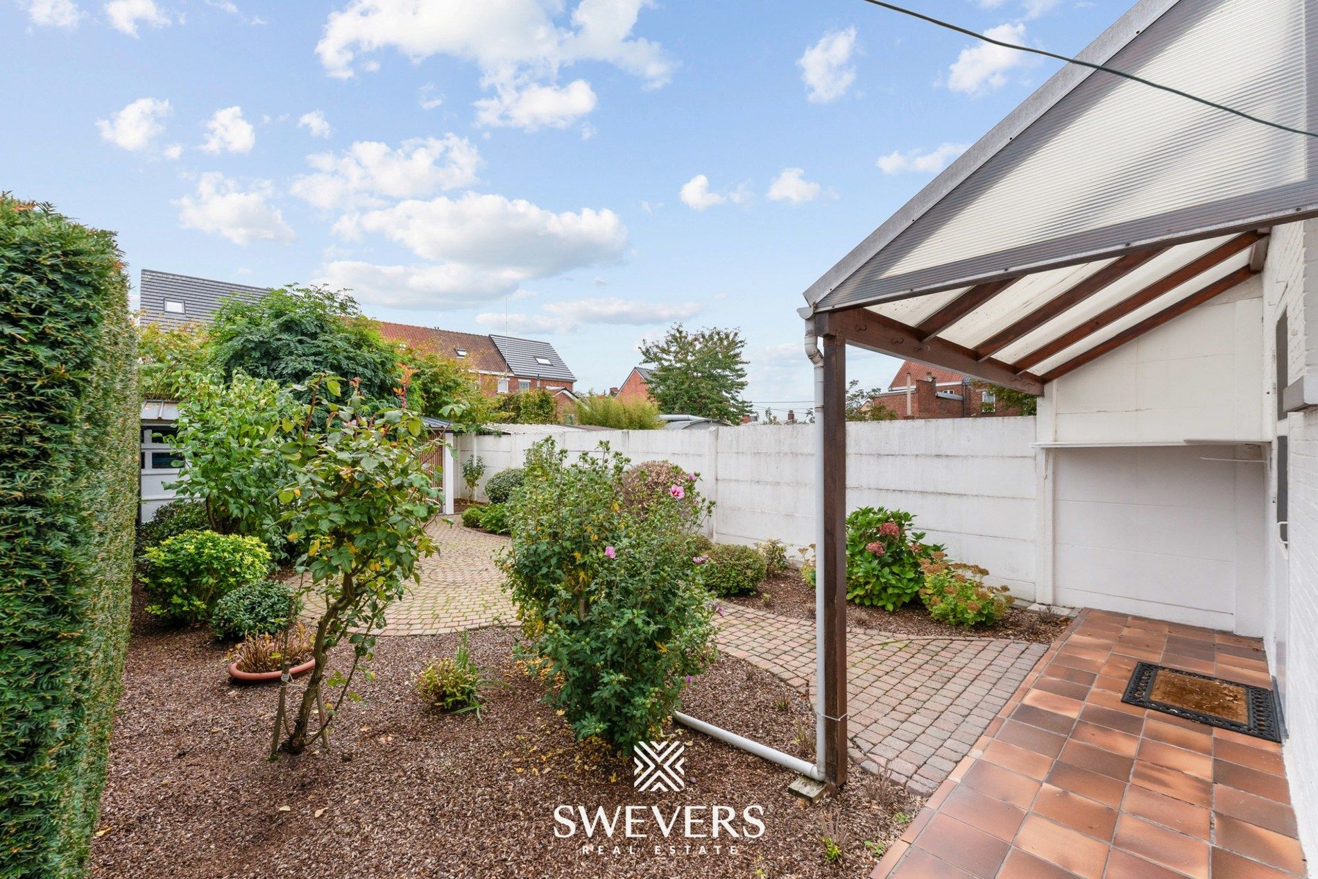 Te renoveren woning met veel karakter nabij het centrum  foto 28