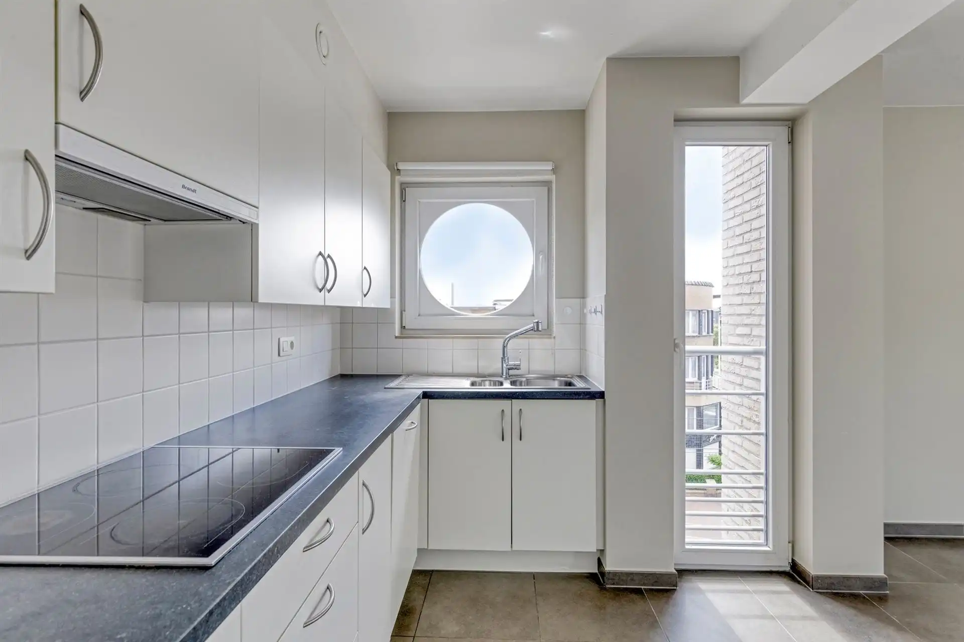 ZONNIG / STAANPLAATS  foto 16