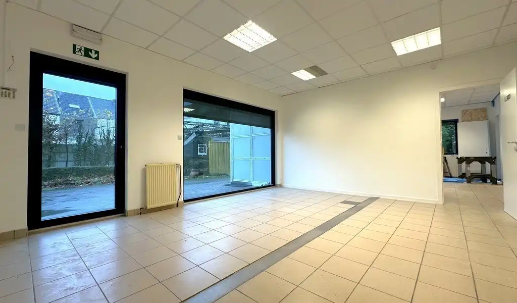 Lichtrijke kantoren te huur aan Nijverheidskaai in Gent foto 11