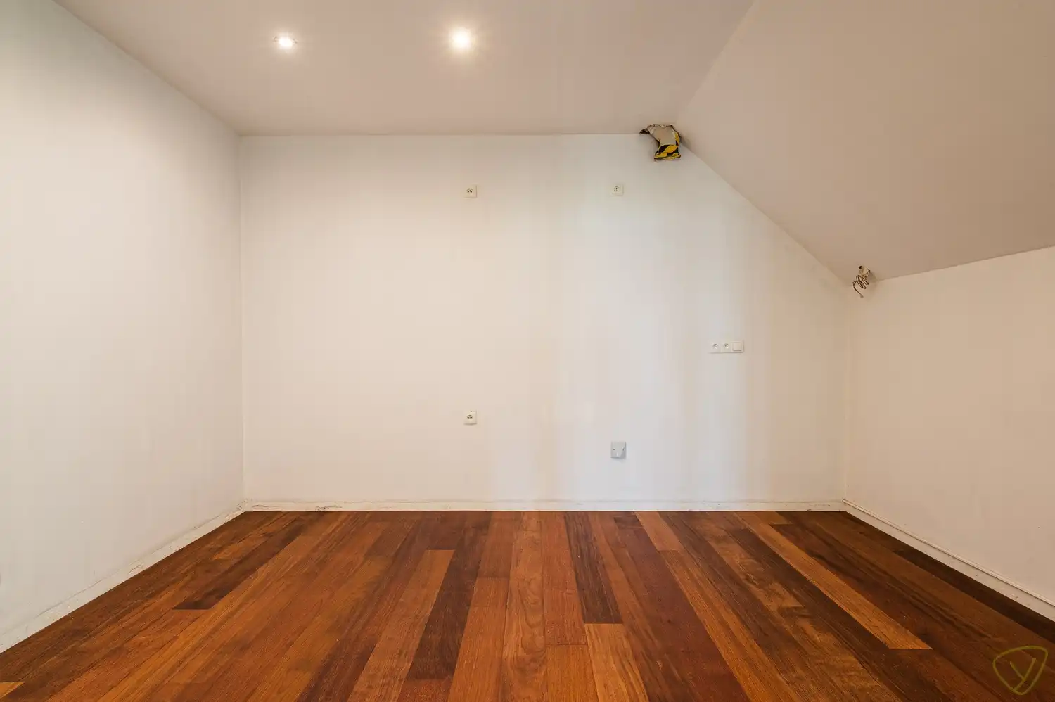 Veelzijdig handelspand met woonst op toplocatie in Lembeke foto 21