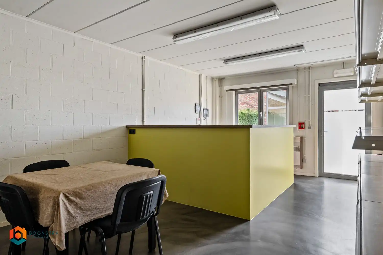 Woning met 3 slpkrs en magazijn van 600 m² te Onze-Lieve-Vrouw-Waver foto 4