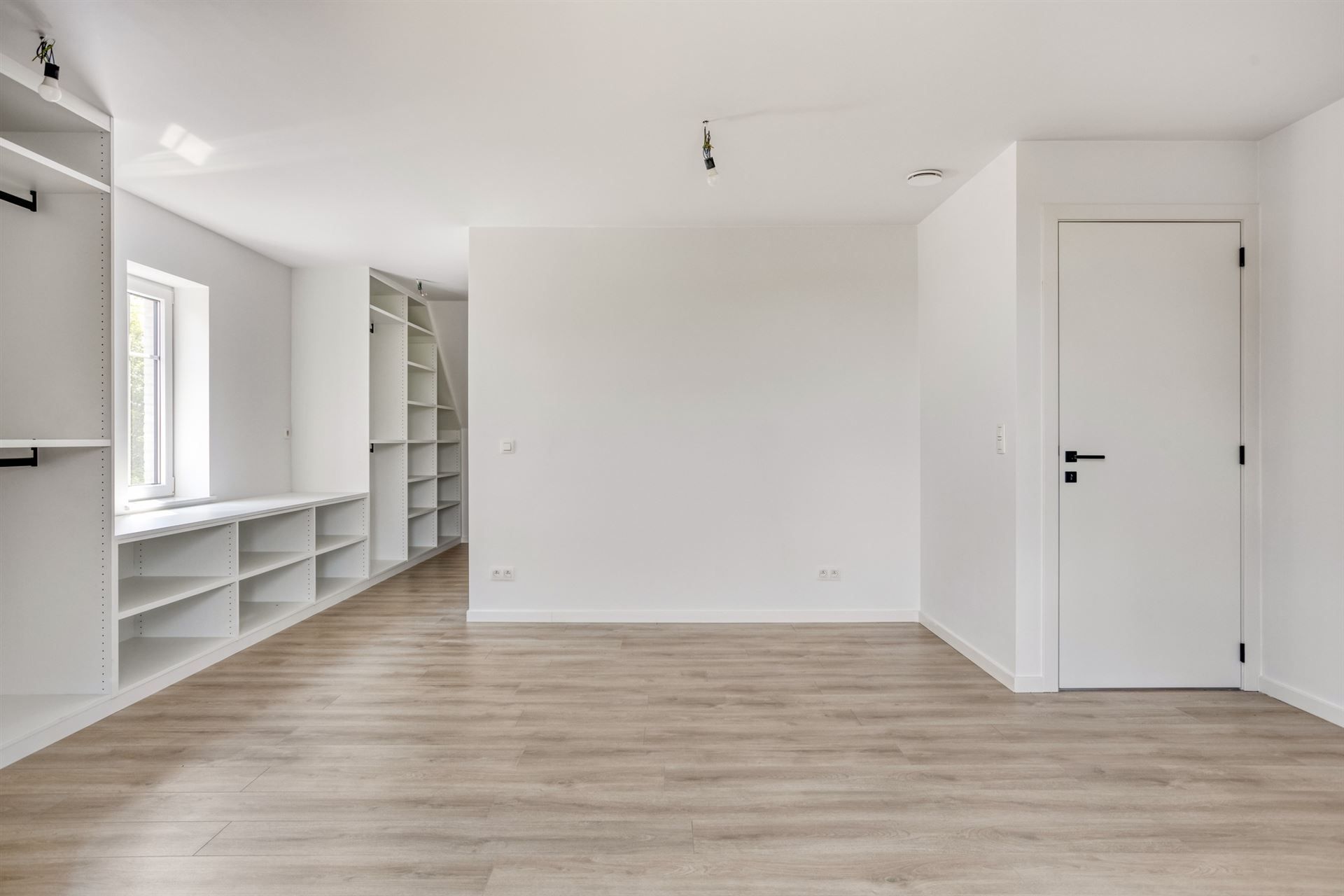 Prachtige nieuwbouw in rustige straat foto 24