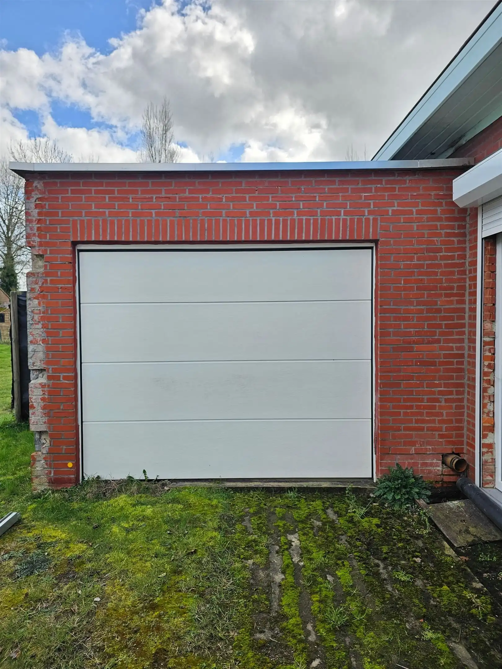 Gerenoveerde woning met 1 slaapkamer, grote tuin en garage foto 13