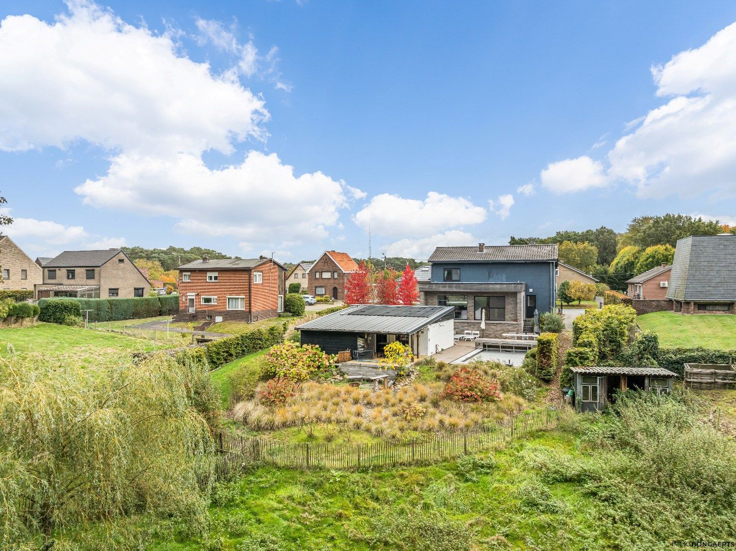 Ruime woning met 4 slaapkamers foto 44