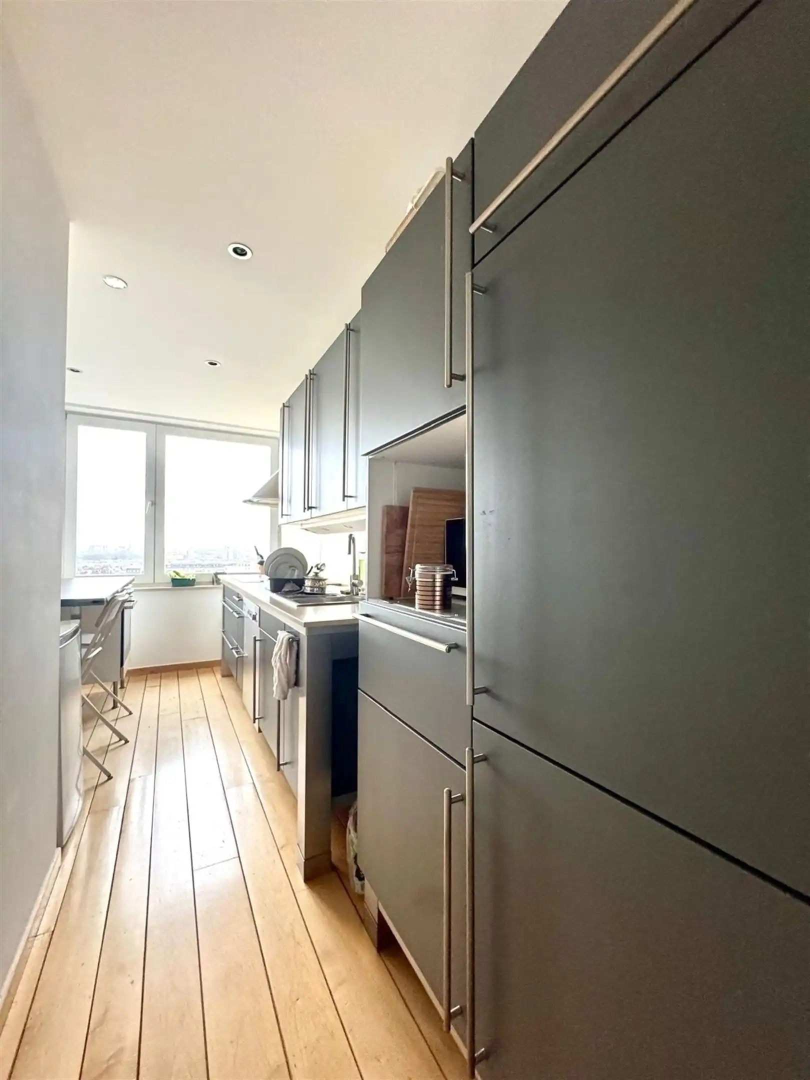 Hoekappartement (12e verdieping) met 3 slaapkamers foto 8