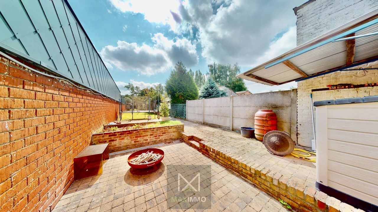 Instapklare gezinswoning met diepe tuin in Menen – Ruimte, licht & comfort foto 16
