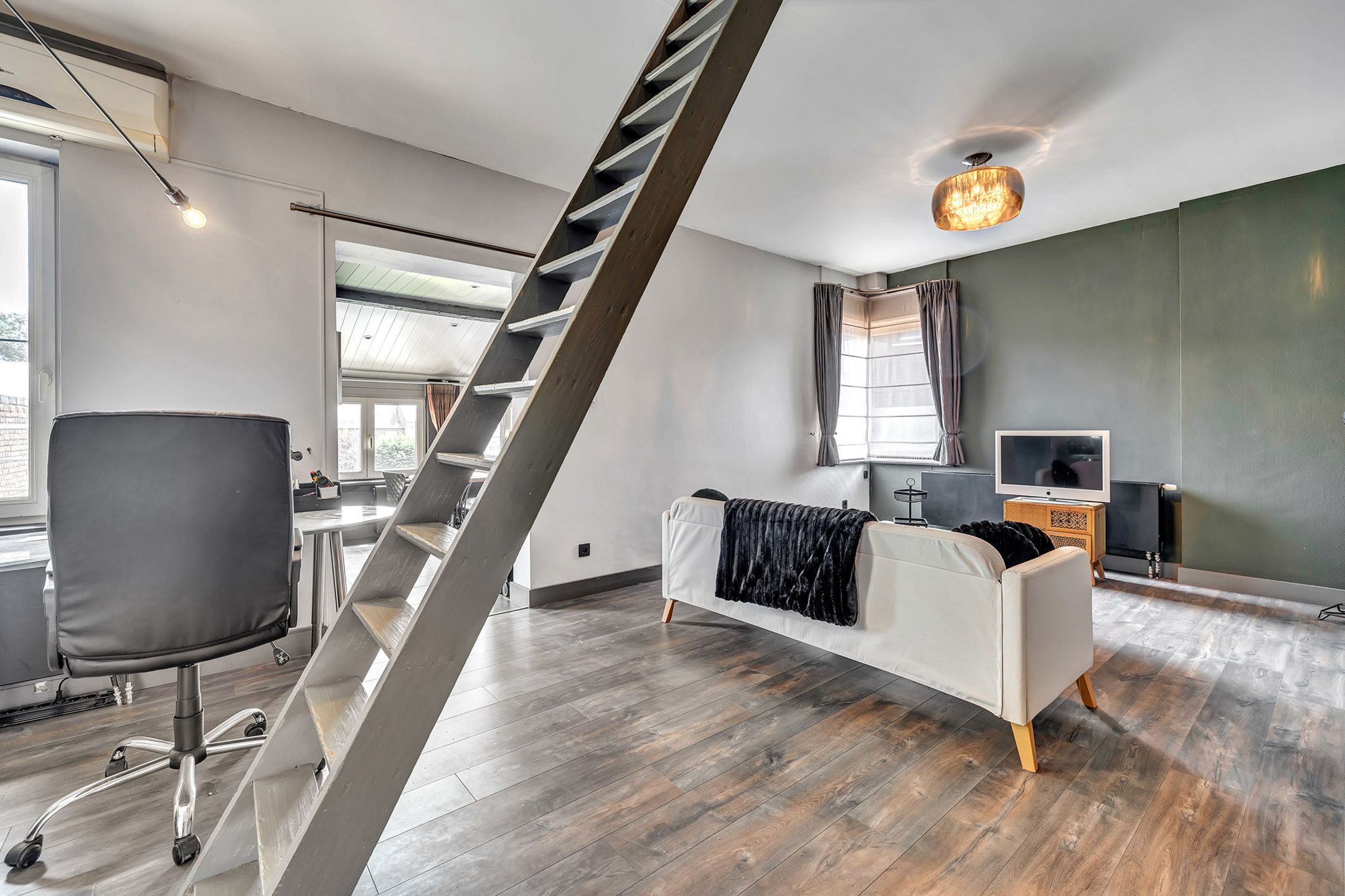 Authentieke woning met handelszaak op toplocatie foto 15