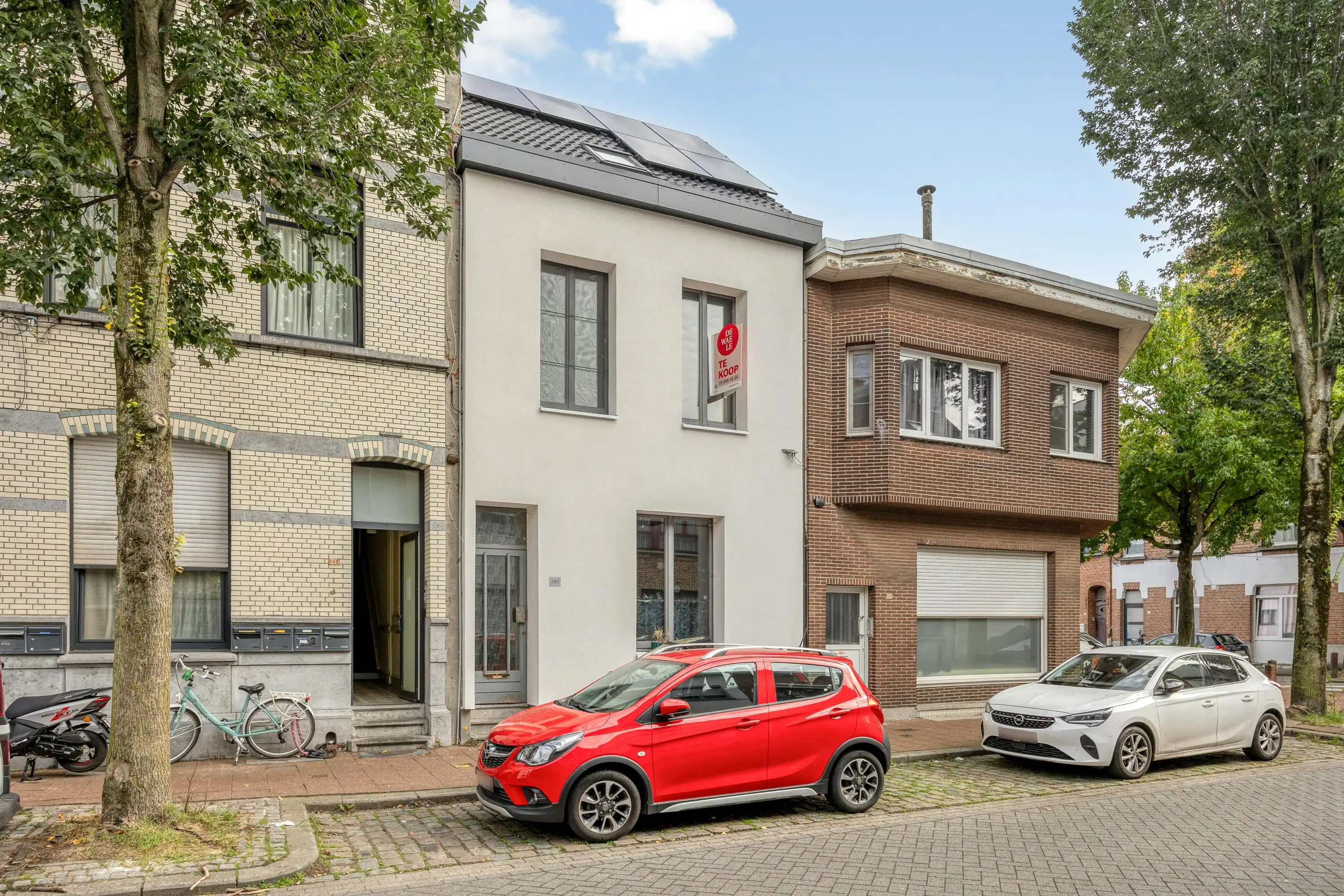 Huis met 4 slaapkamers en stadskoer te Deurne! foto 16